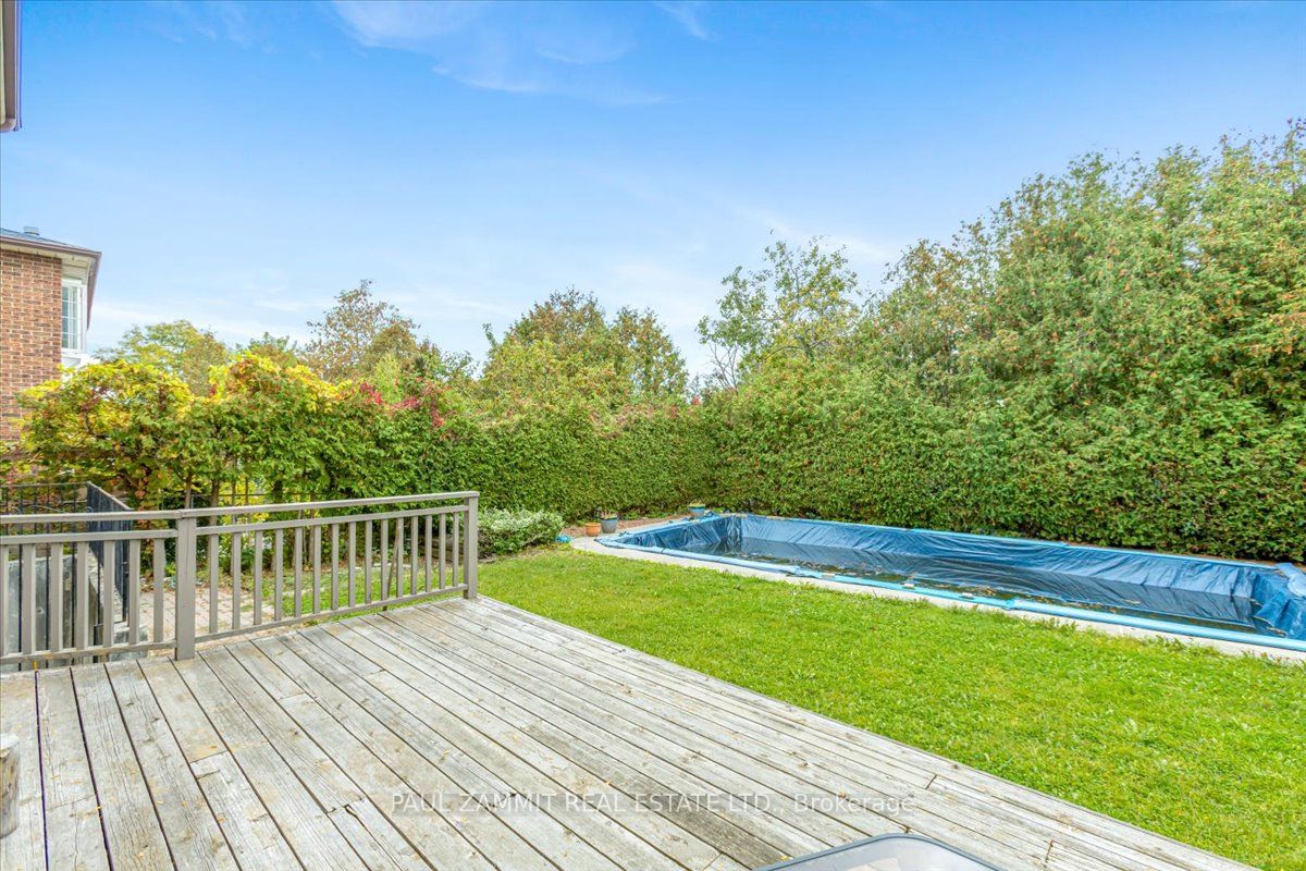 71 Willowbrook Rd