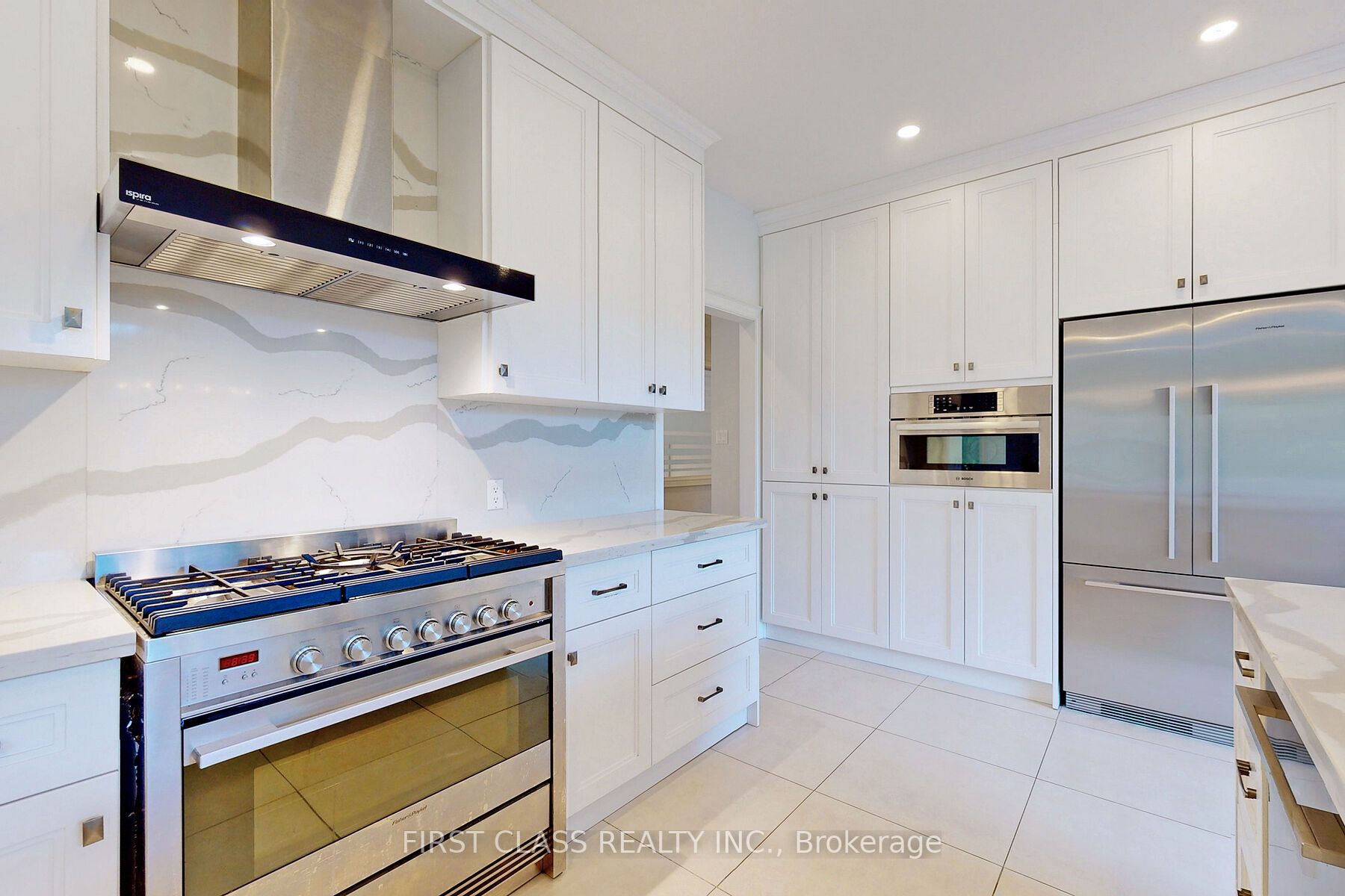 452 Feasby Rd
