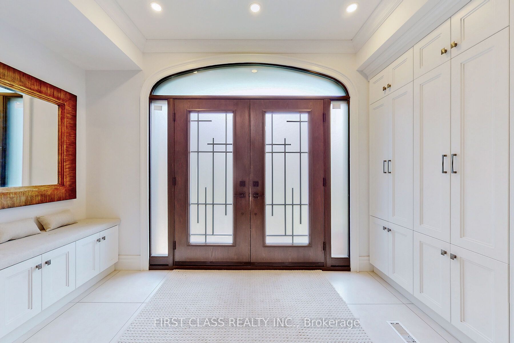 452 Feasby Rd