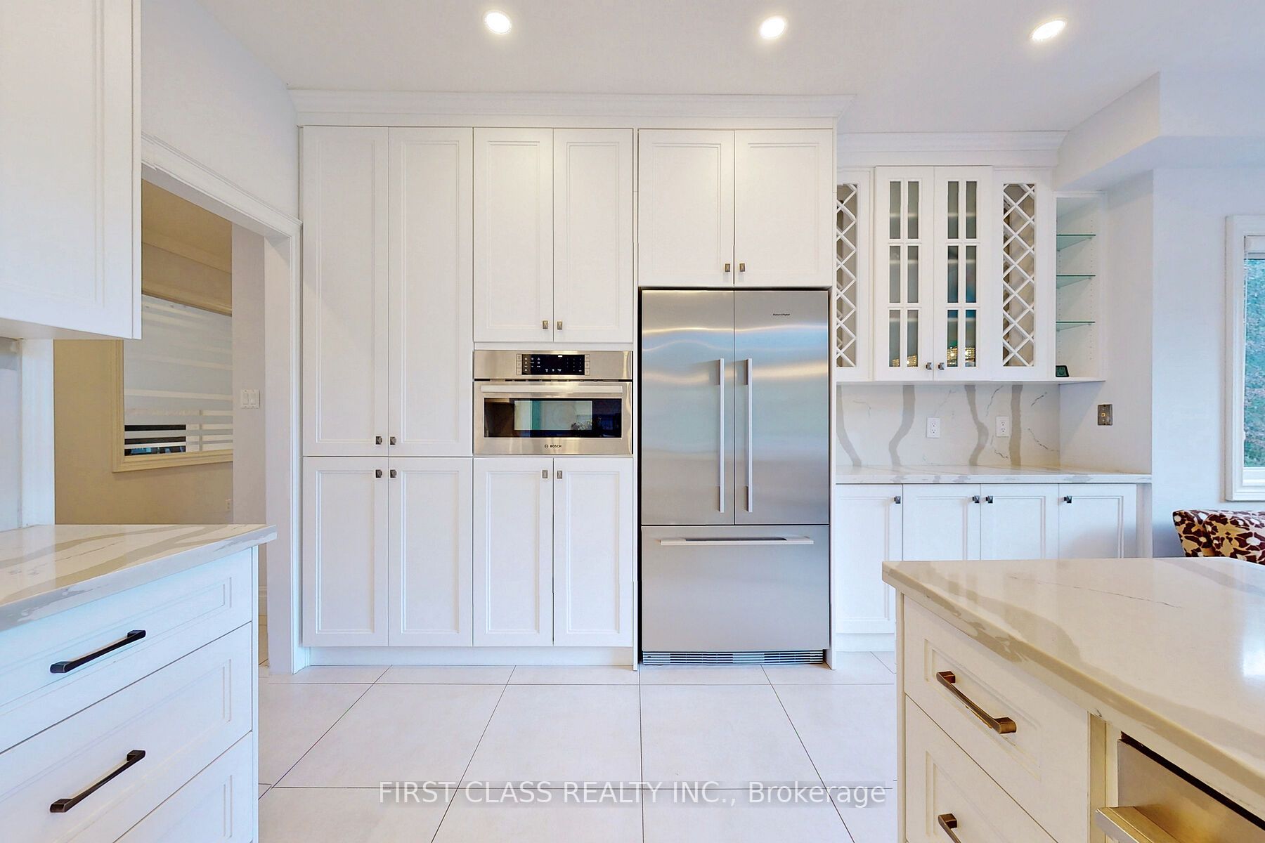 452 Feasby Rd