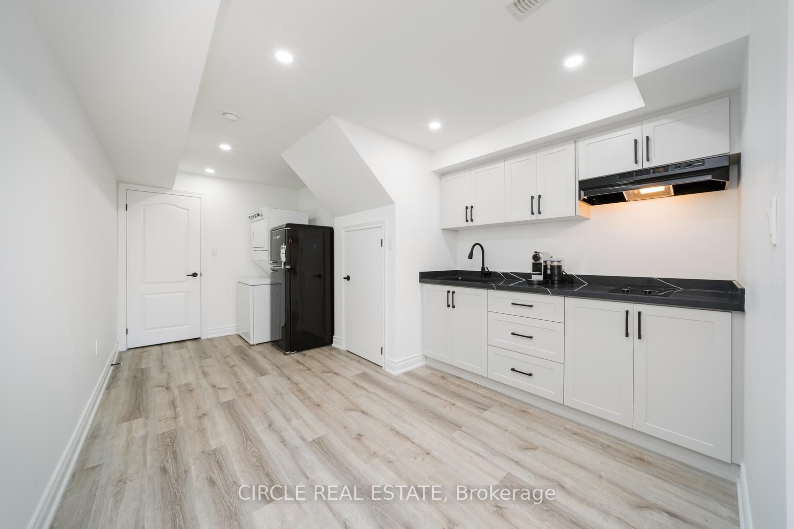 65 Hopewell St