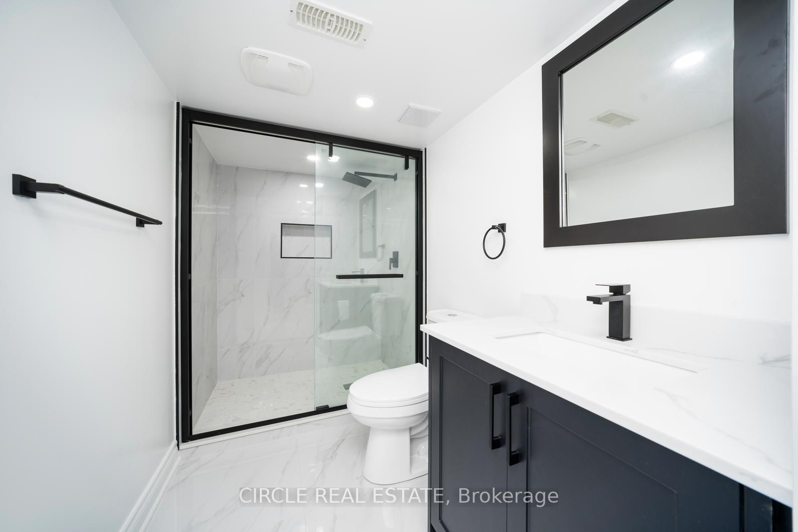 65 Hopewell St