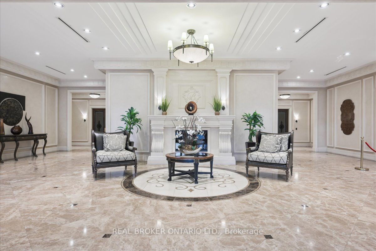 9235 Jane St, #1506