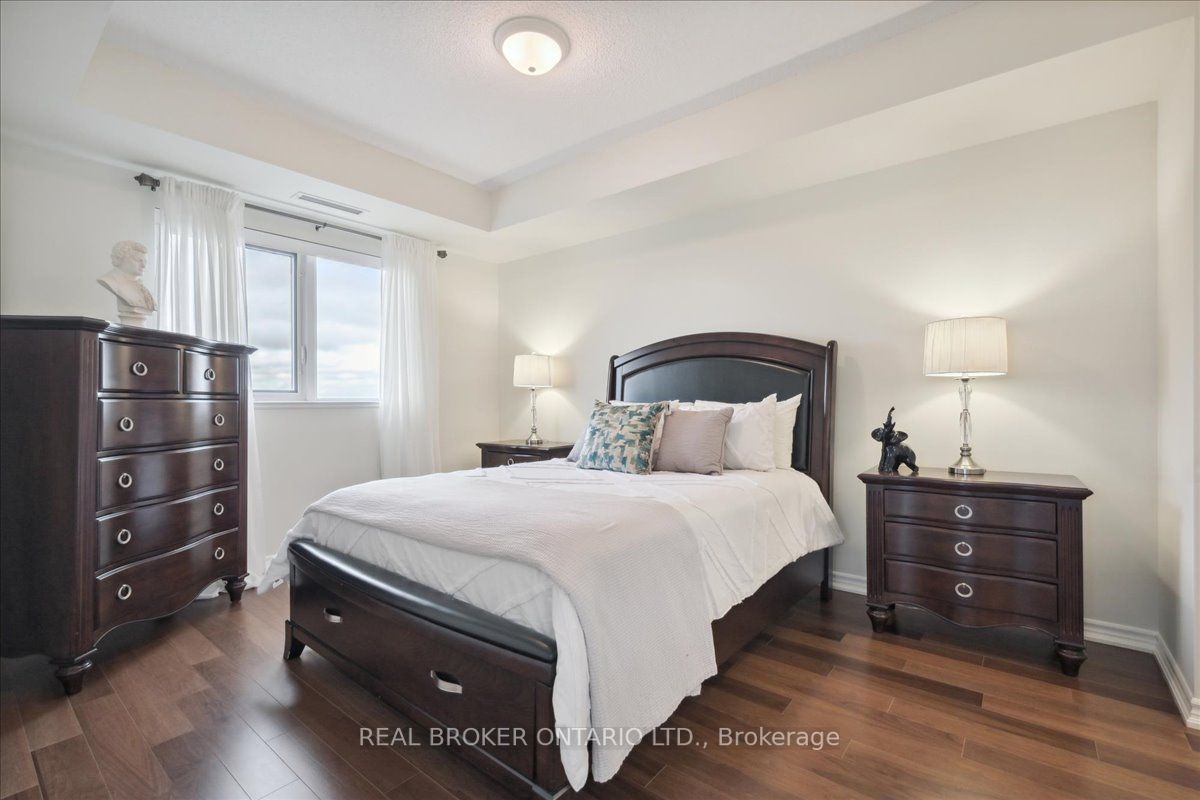 9235 Jane St, #1506