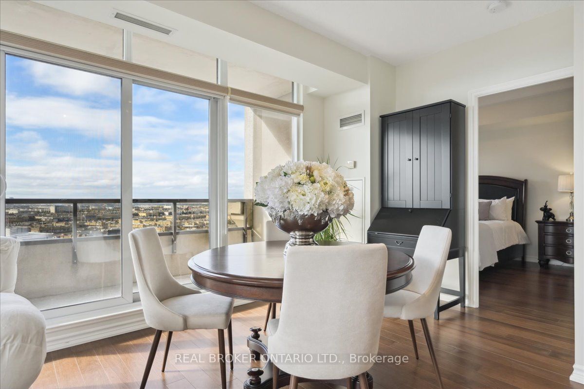 9235 Jane St, #1506