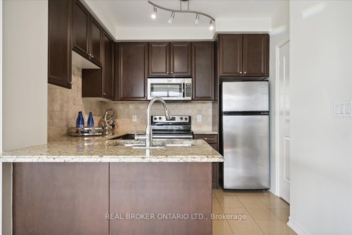 9235 Jane St, #1506