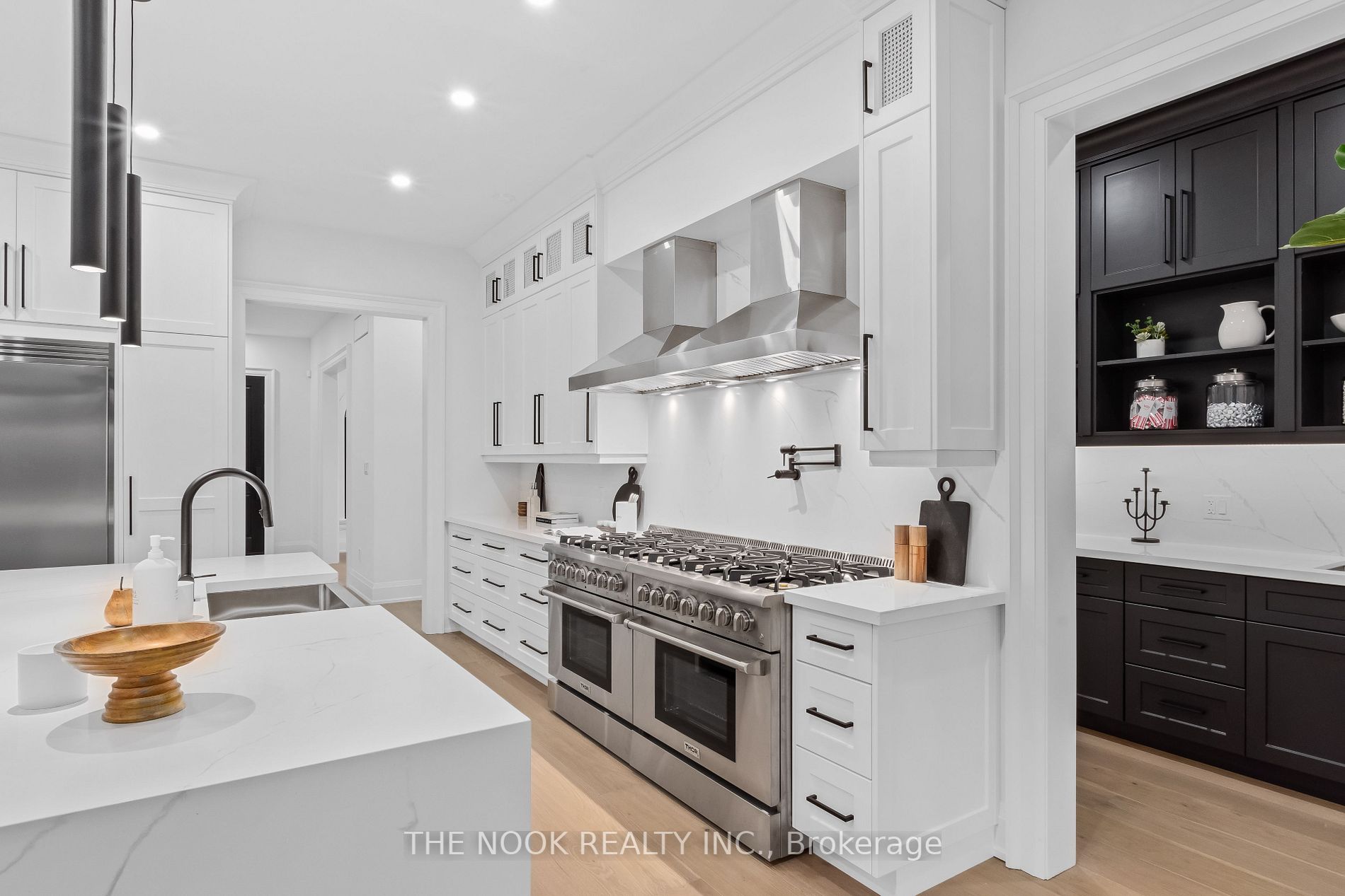 380 Reach St