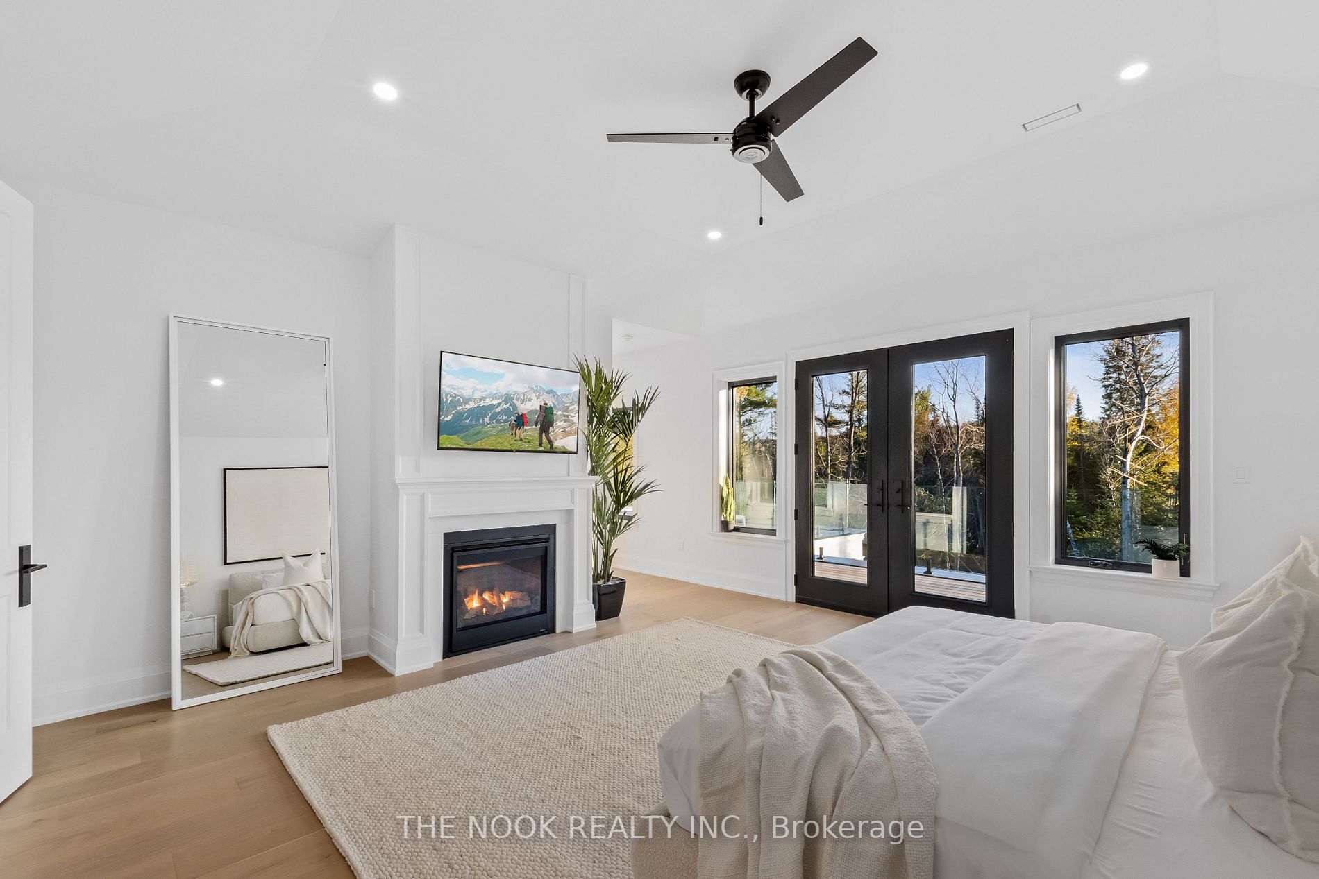 380 Reach St