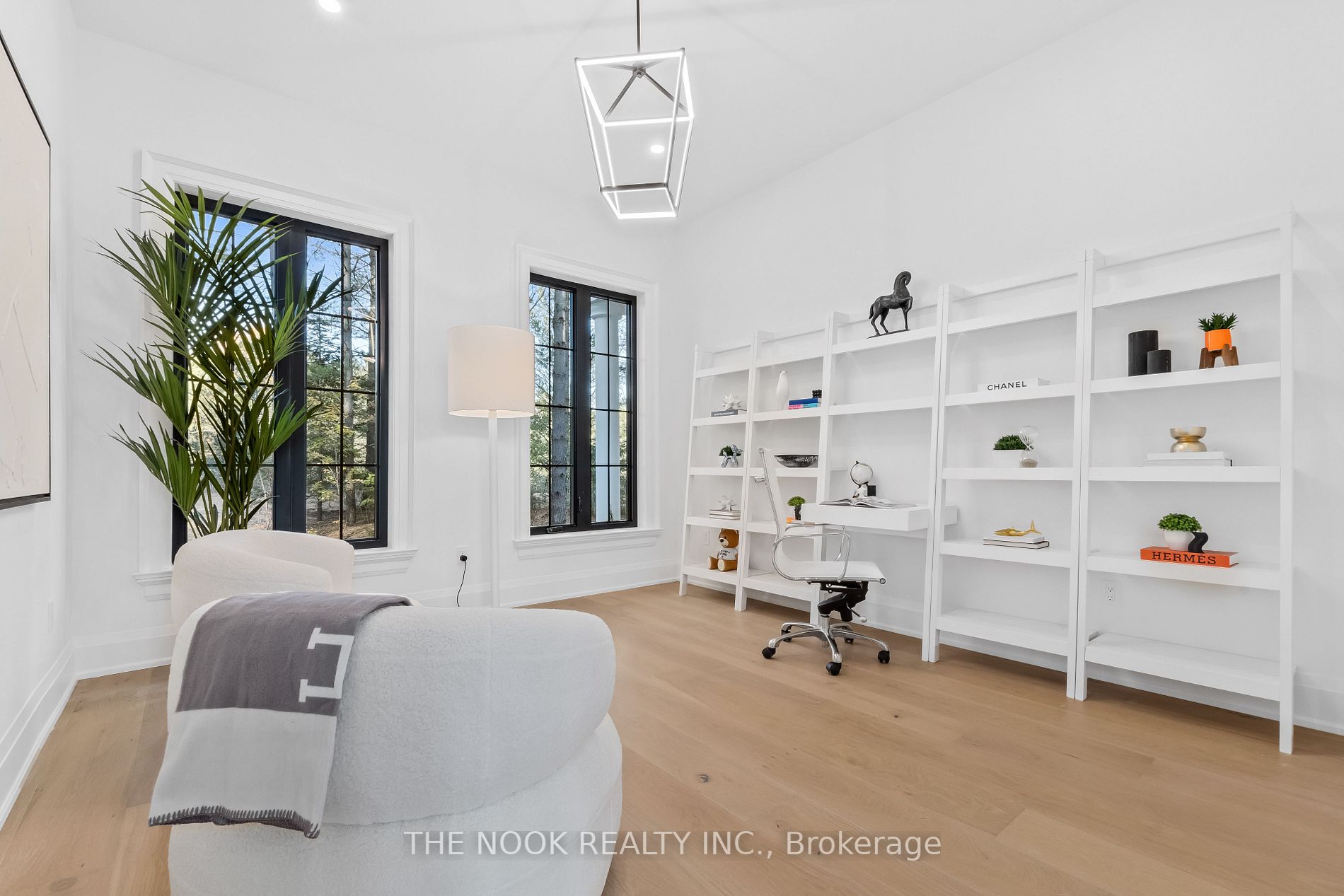 380 Reach St