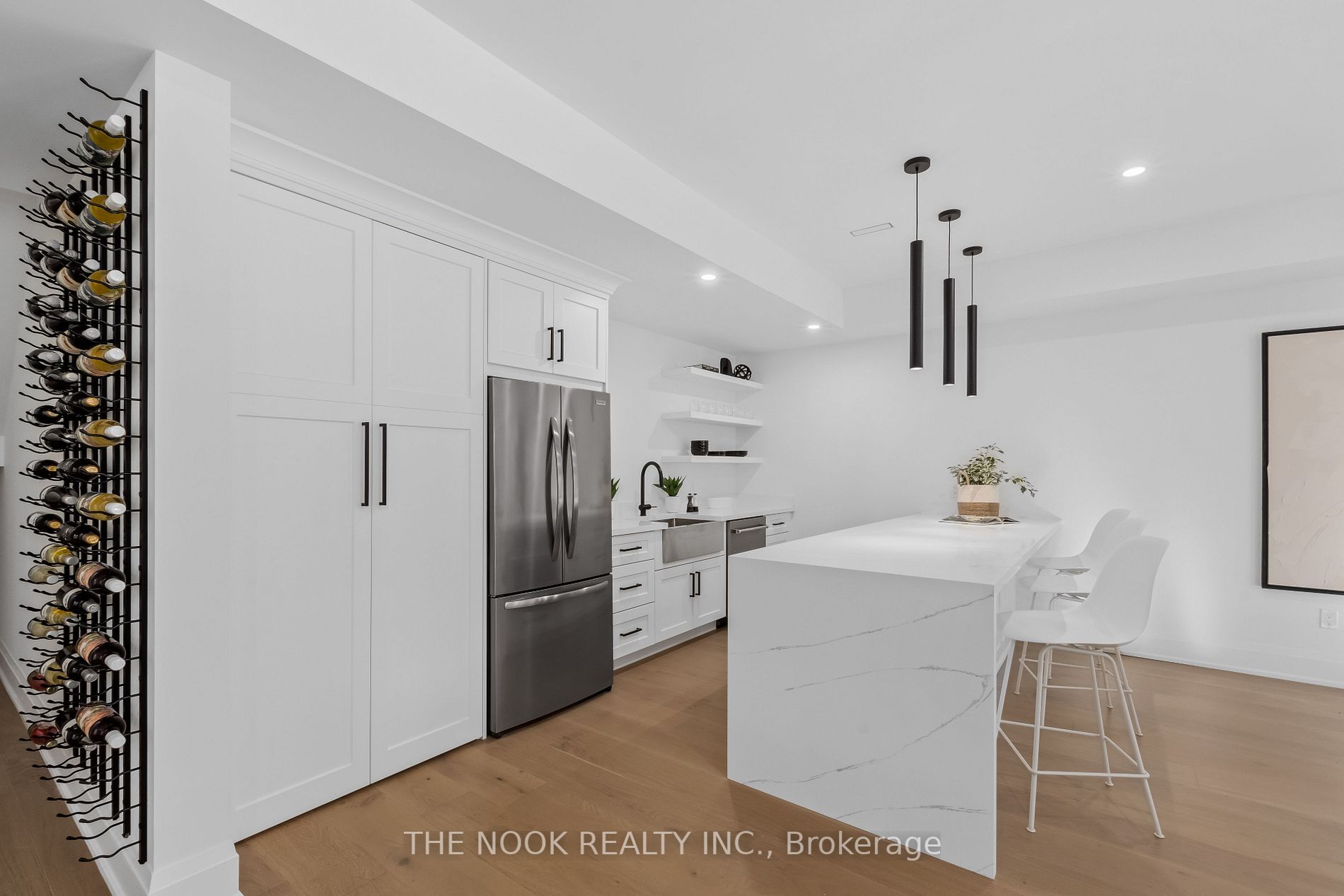 380 Reach St