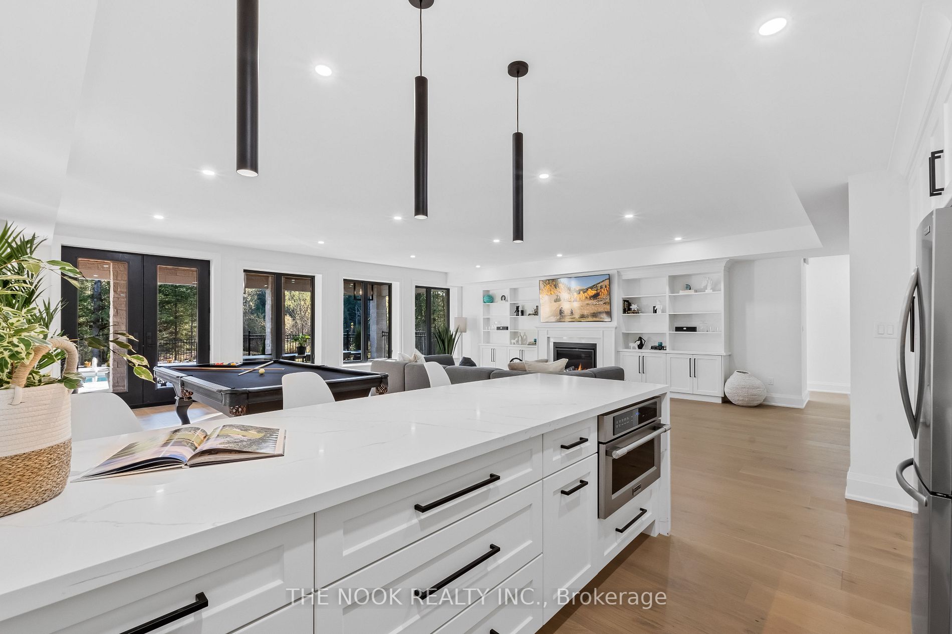 380 Reach St