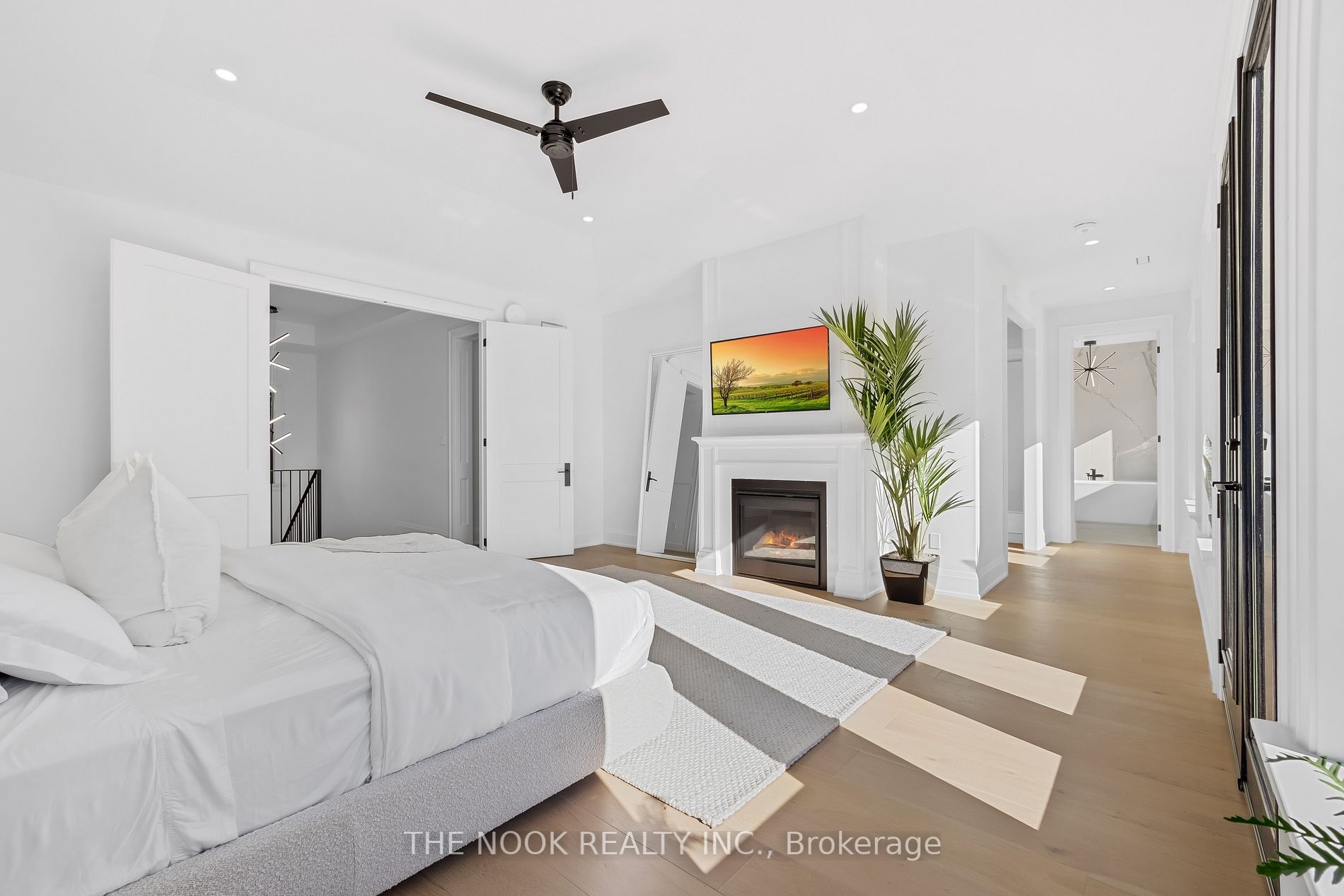 380 Reach St
