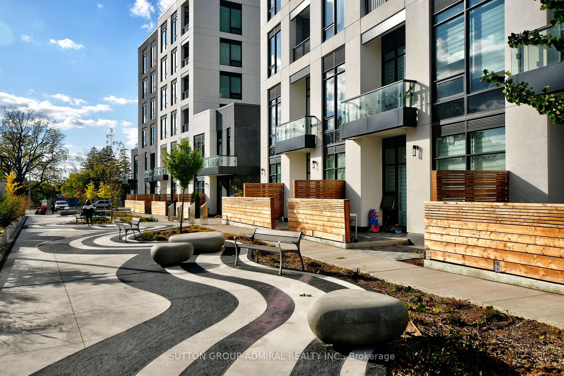 8868 Yonge St, #505E