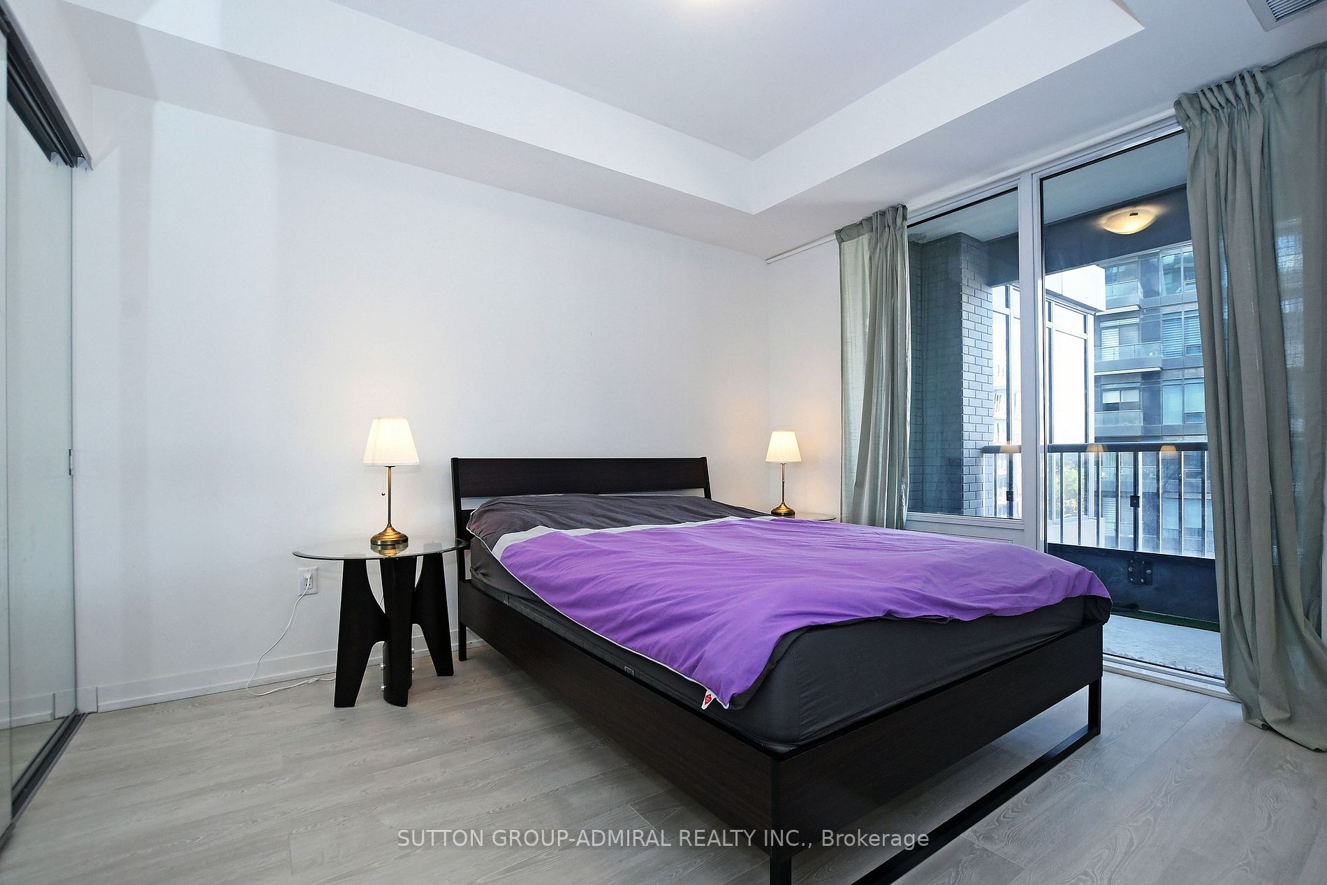 8868 Yonge St, #505E