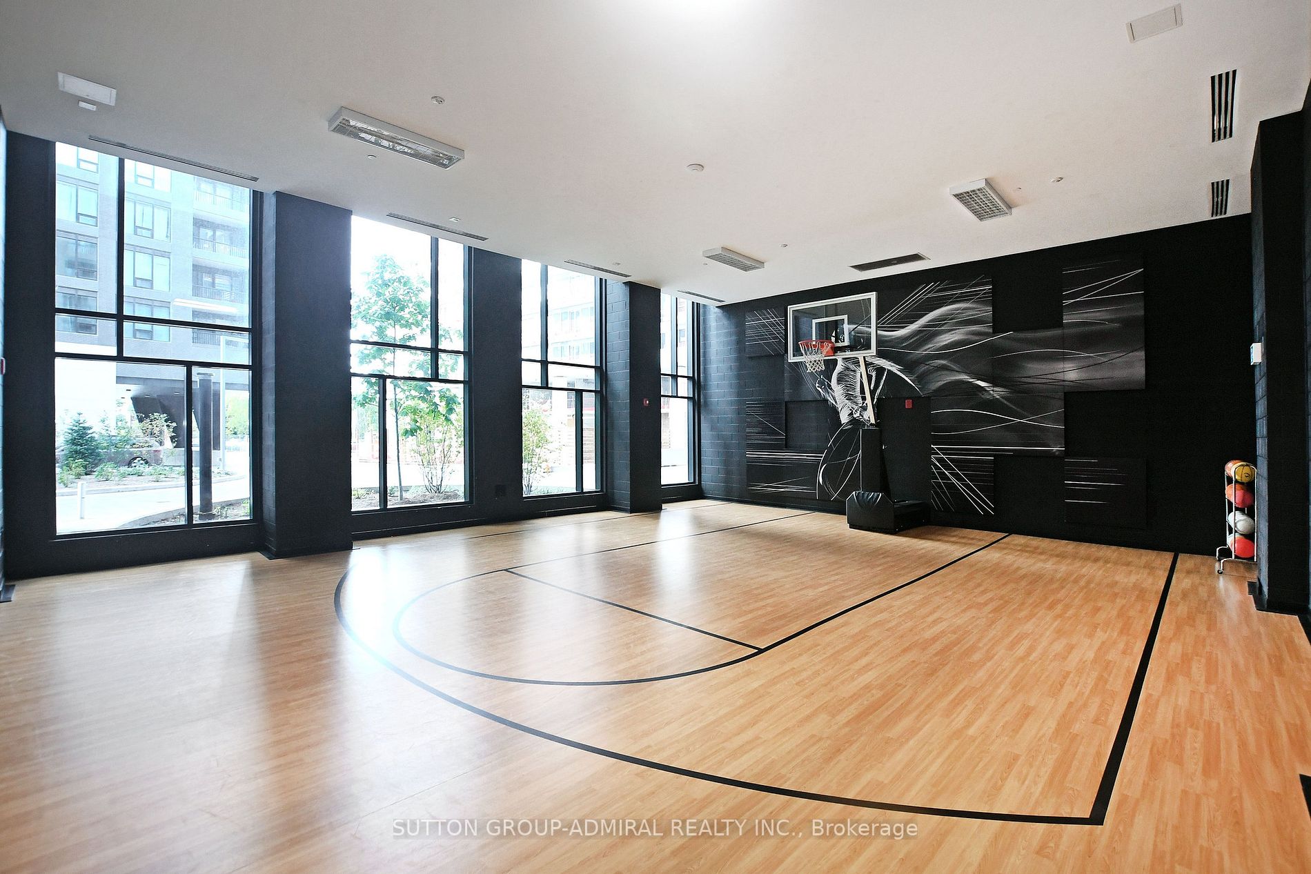8868 Yonge St, #505E