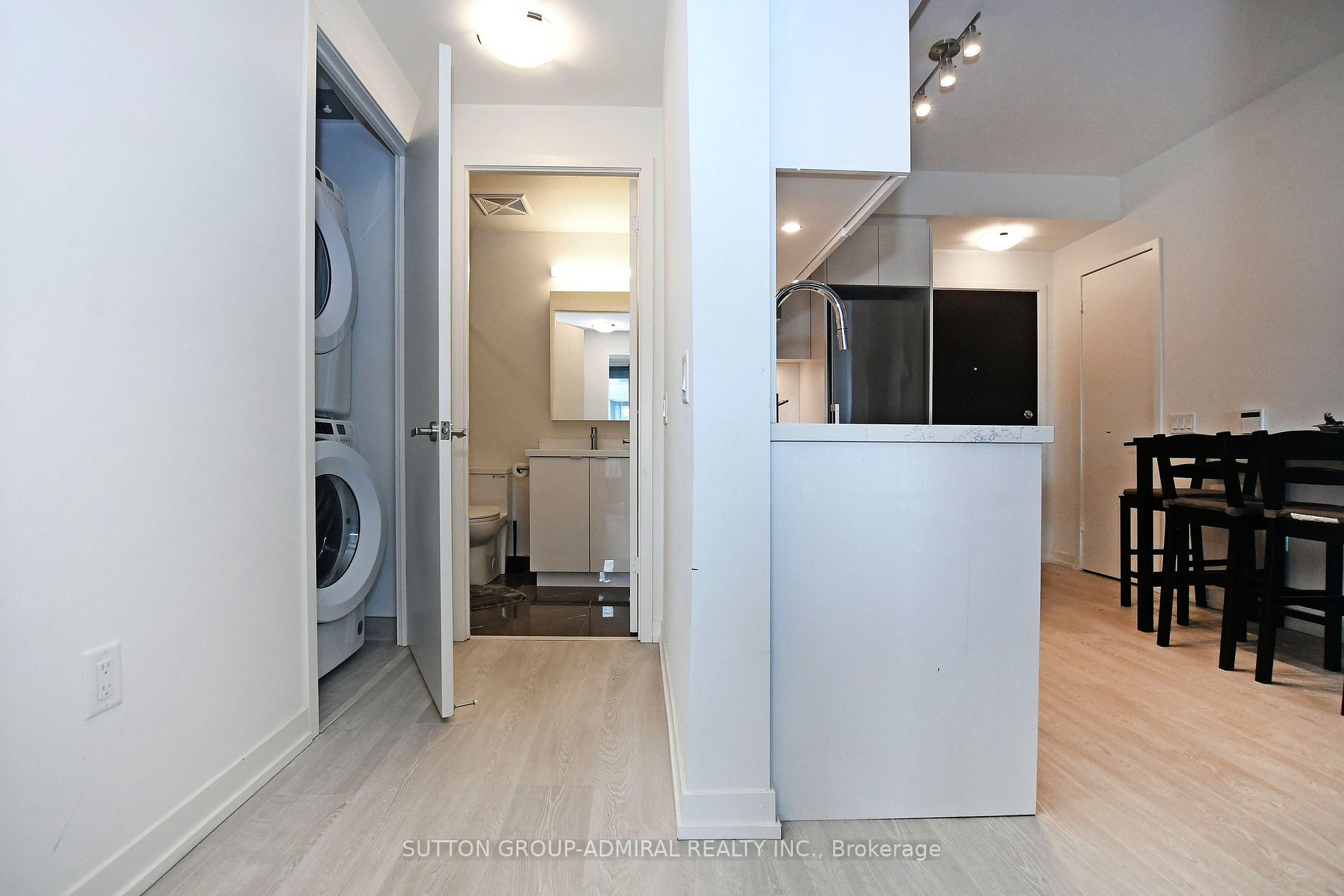 8868 Yonge St, #505E