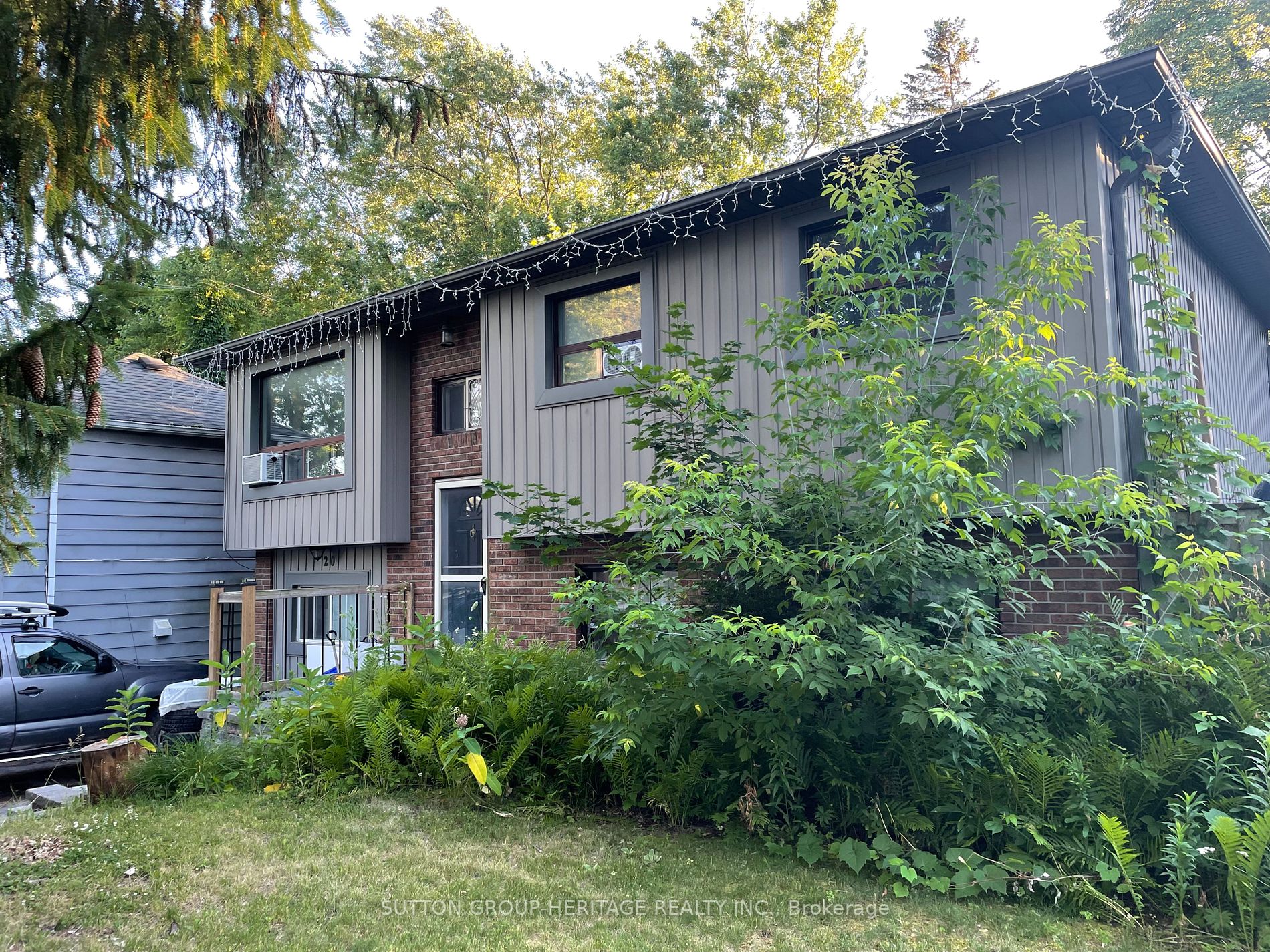 20 Rosehill Dr