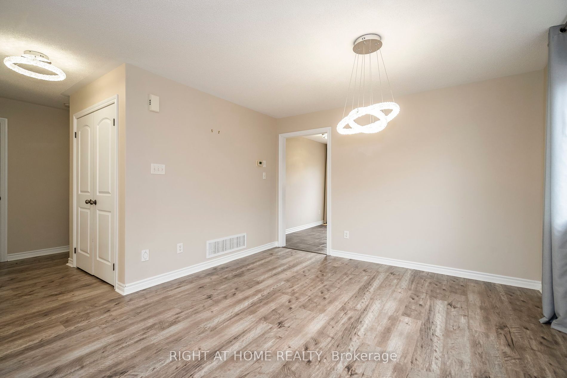 85 Mike Hart Dr