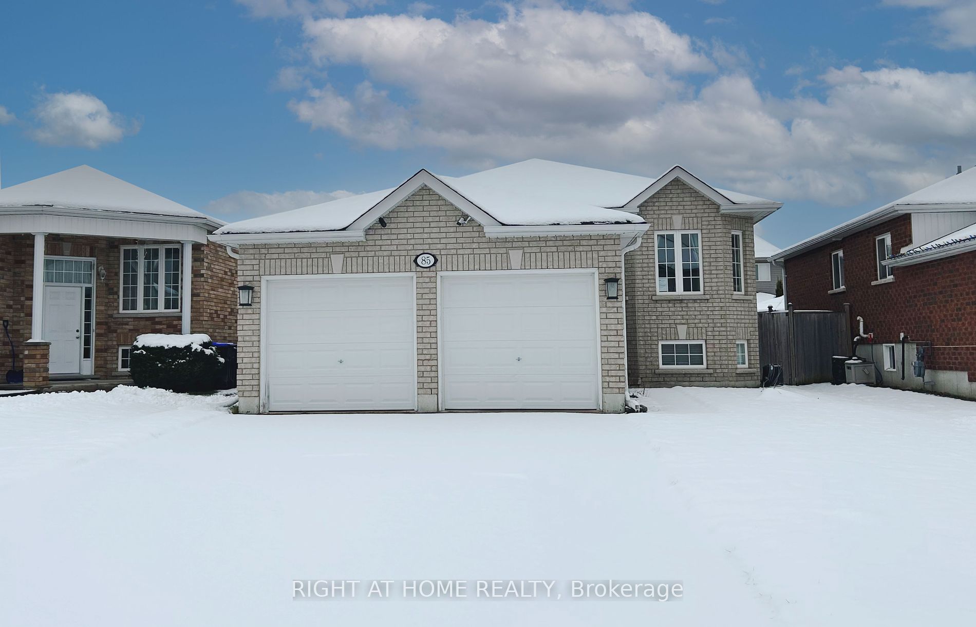 85 Mike Hart Dr