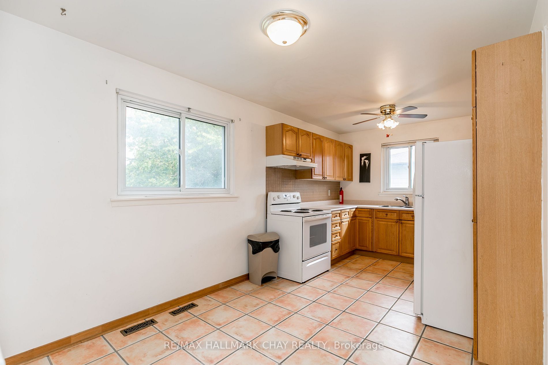 23 Britannia Ave, #Upper