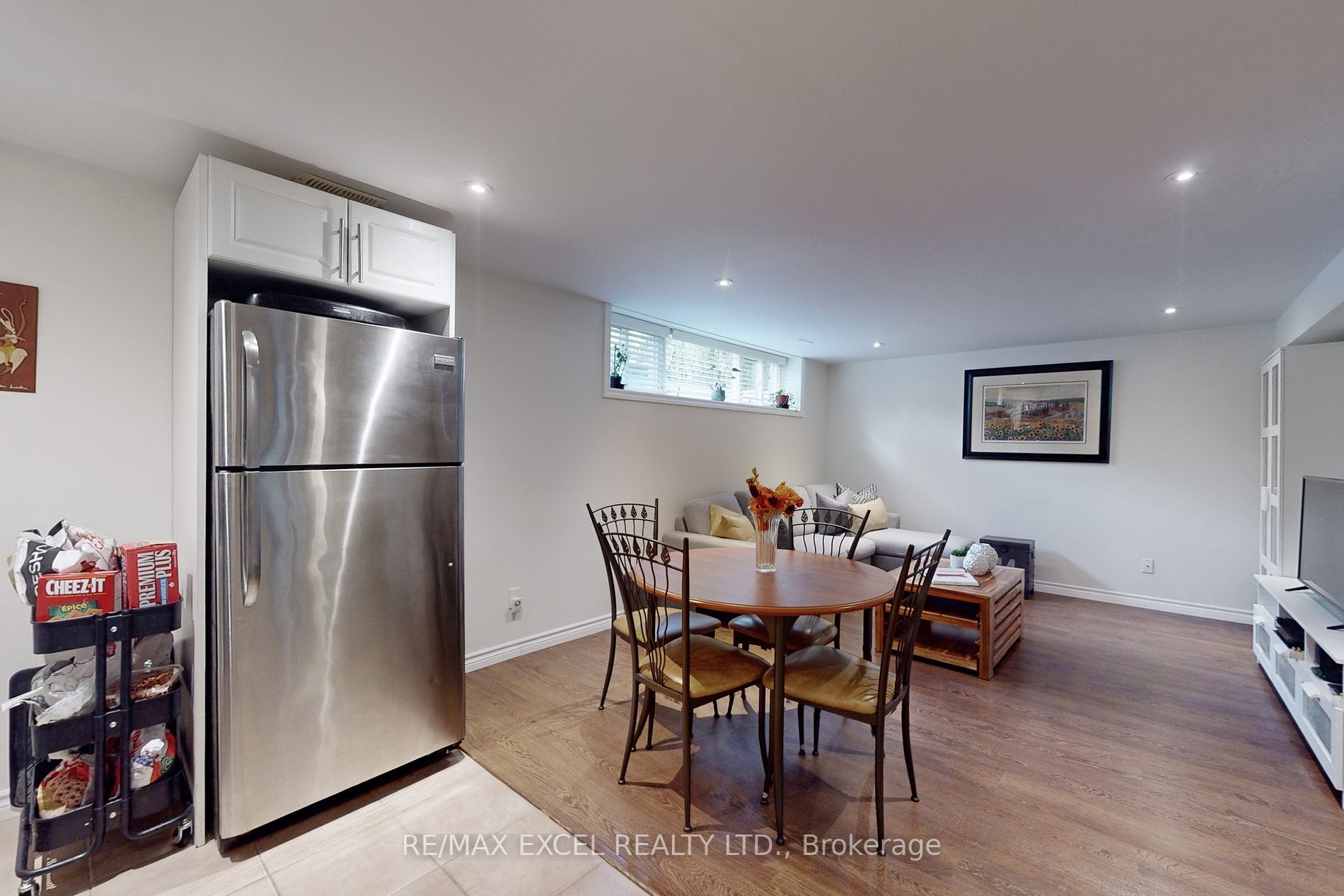 44 Burkholder St