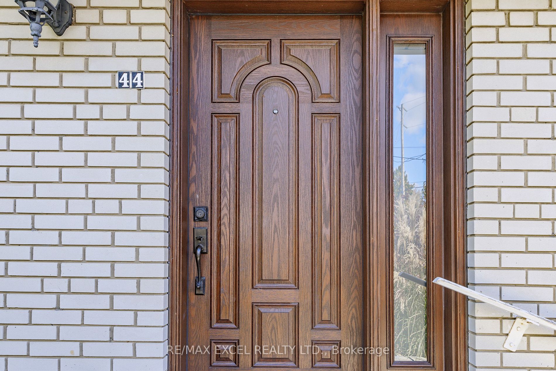 44 Burkholder St