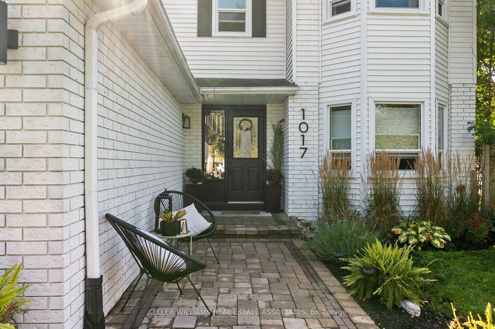 1017 Vance Cres