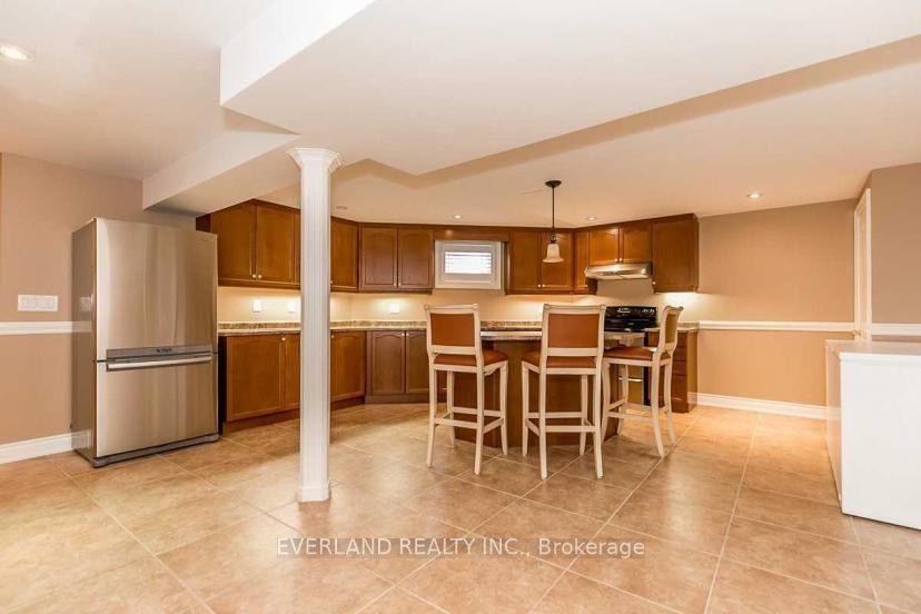 159 ivy jay Crescent #Bsmt