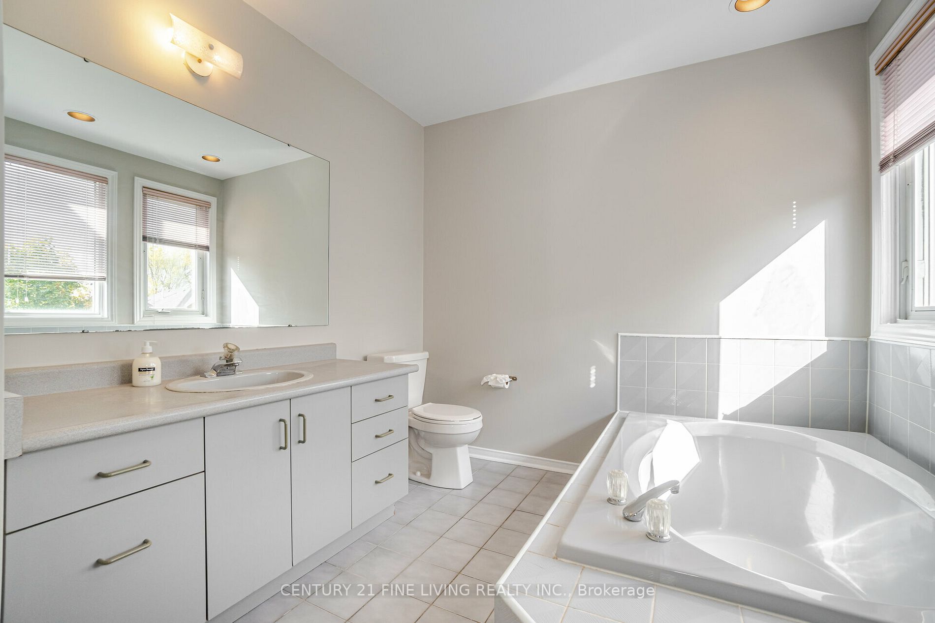 50 Newmill Cres