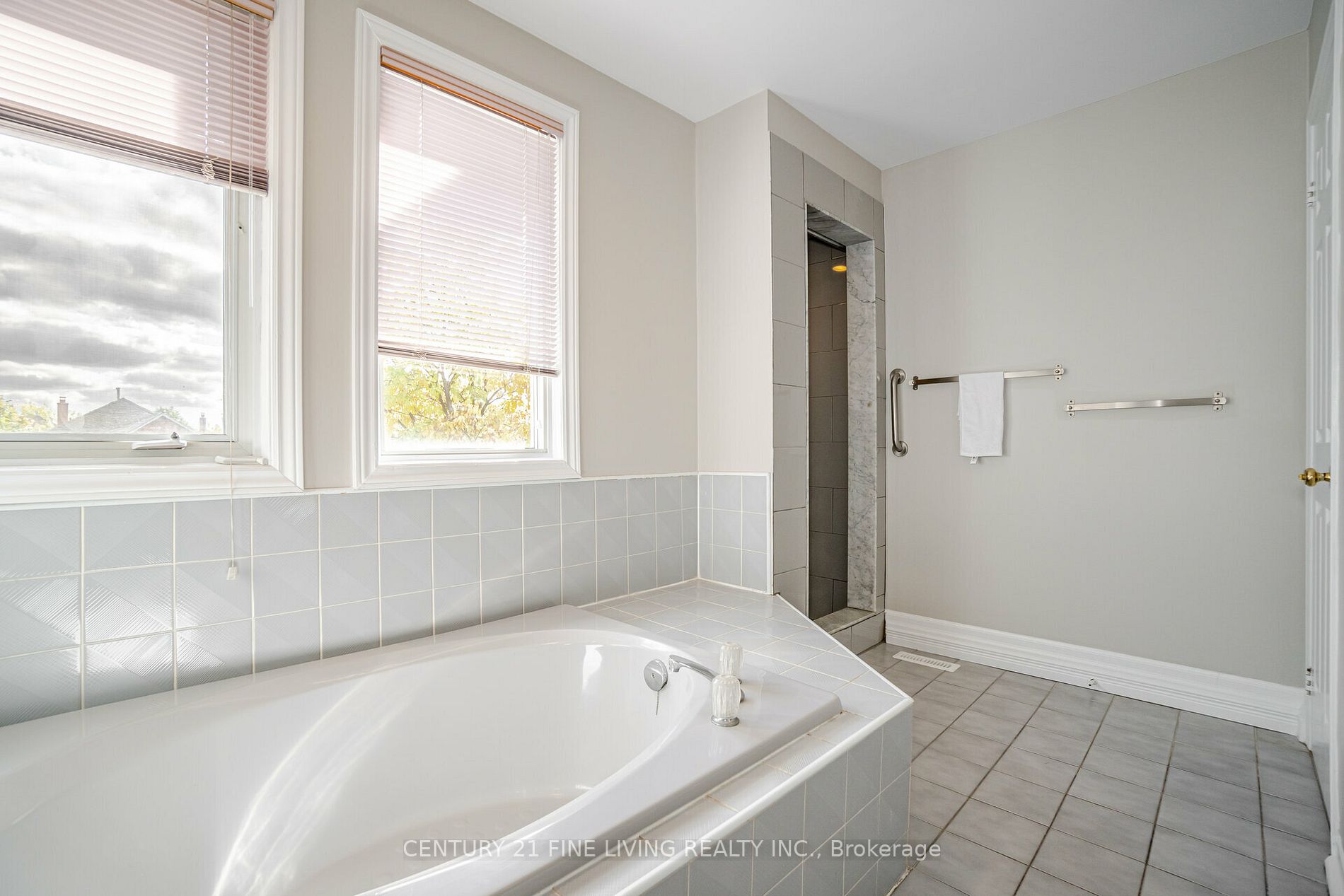 50 Newmill Cres