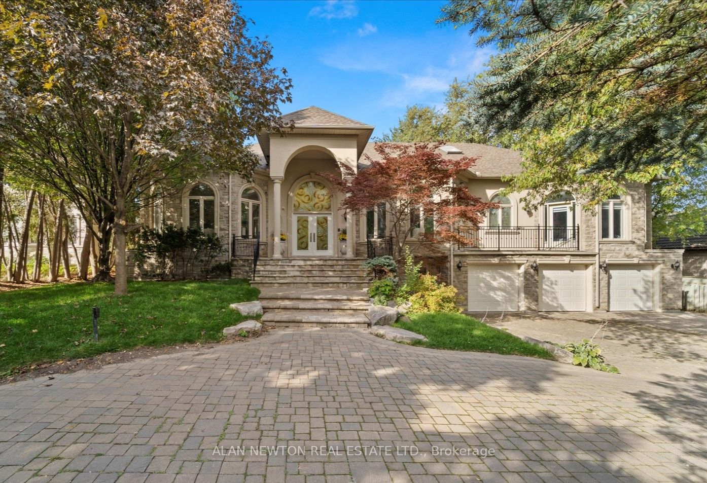 48 Arnold Ave