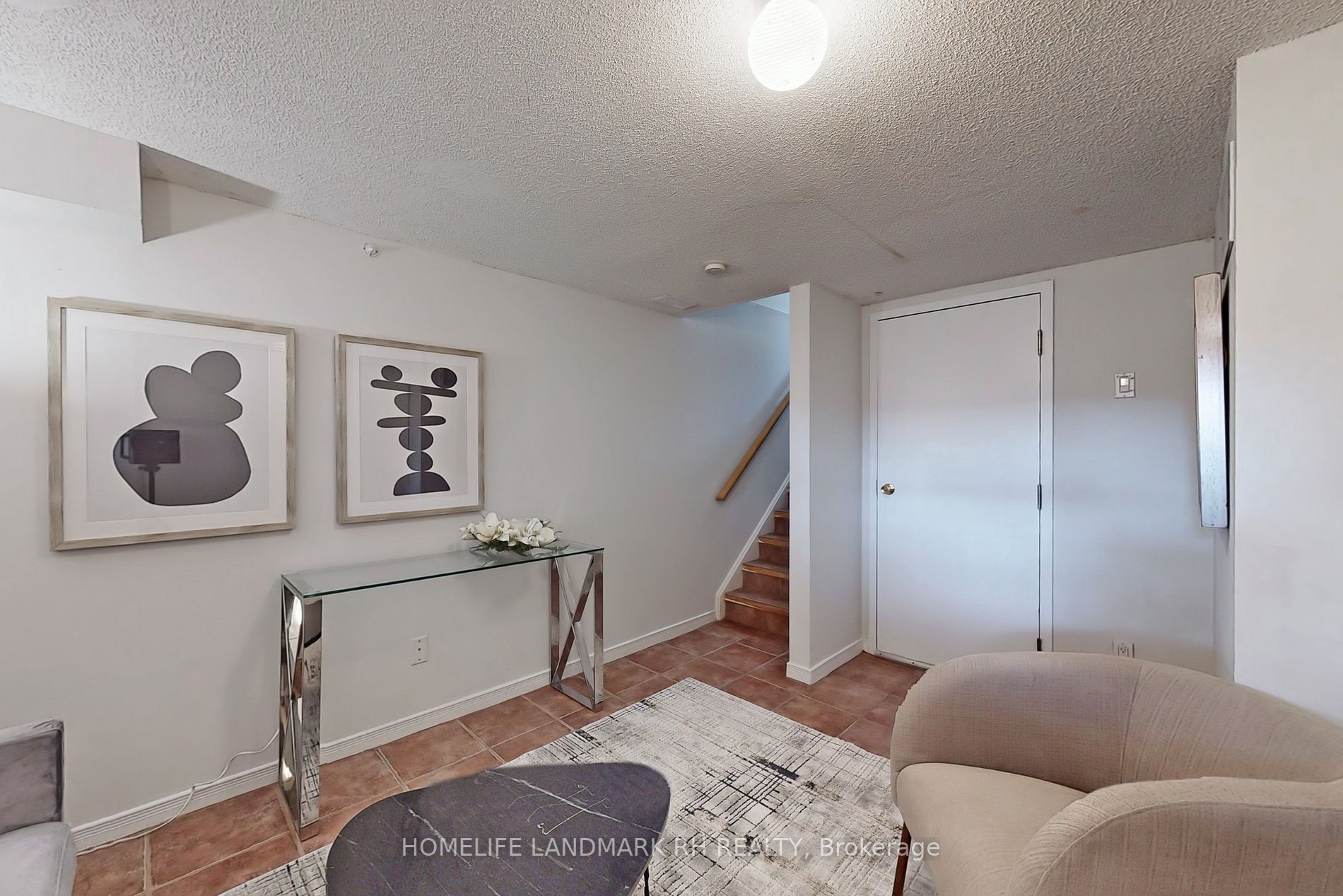 21 Elgin Mills Road W, #5