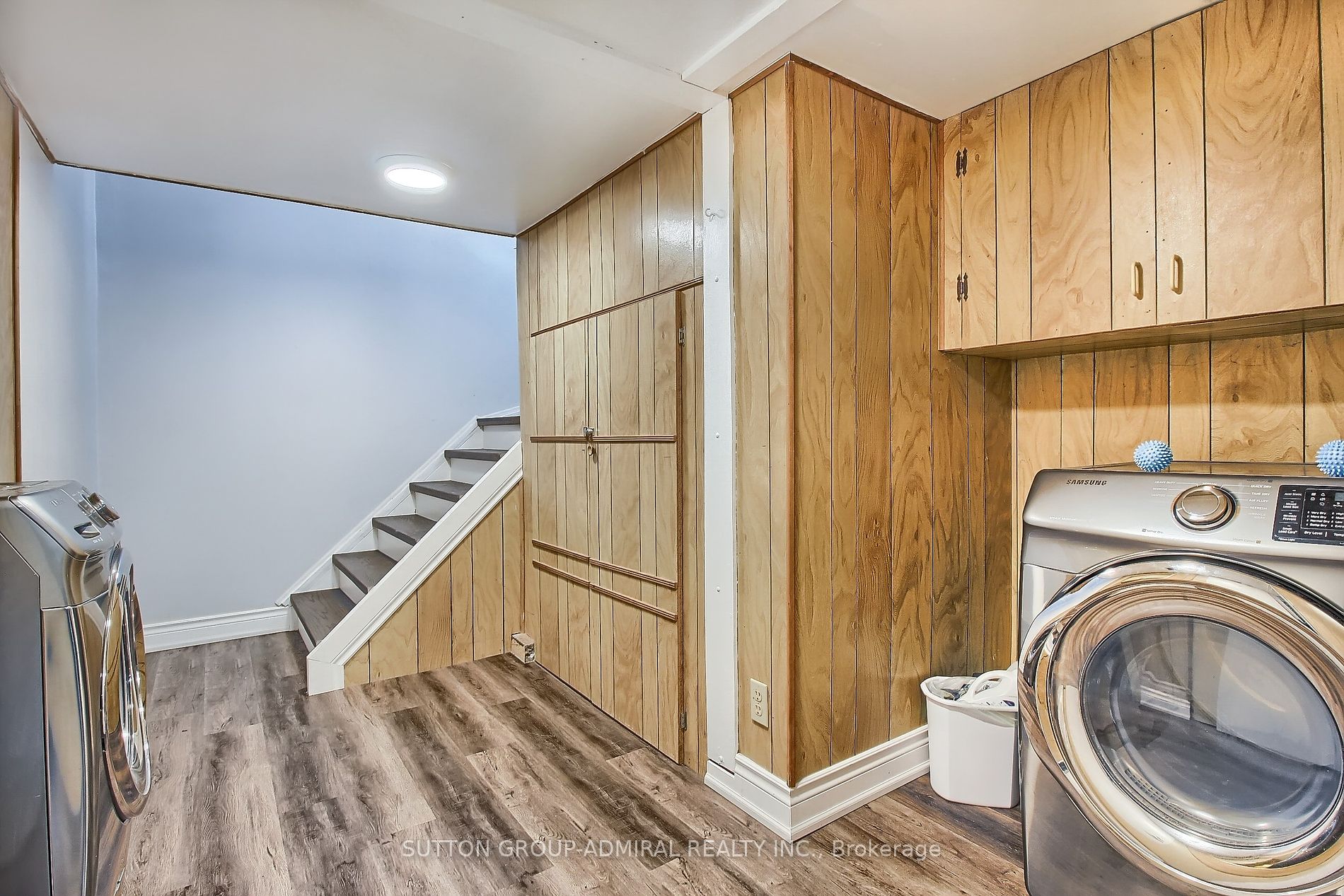 211 Axminster Dr