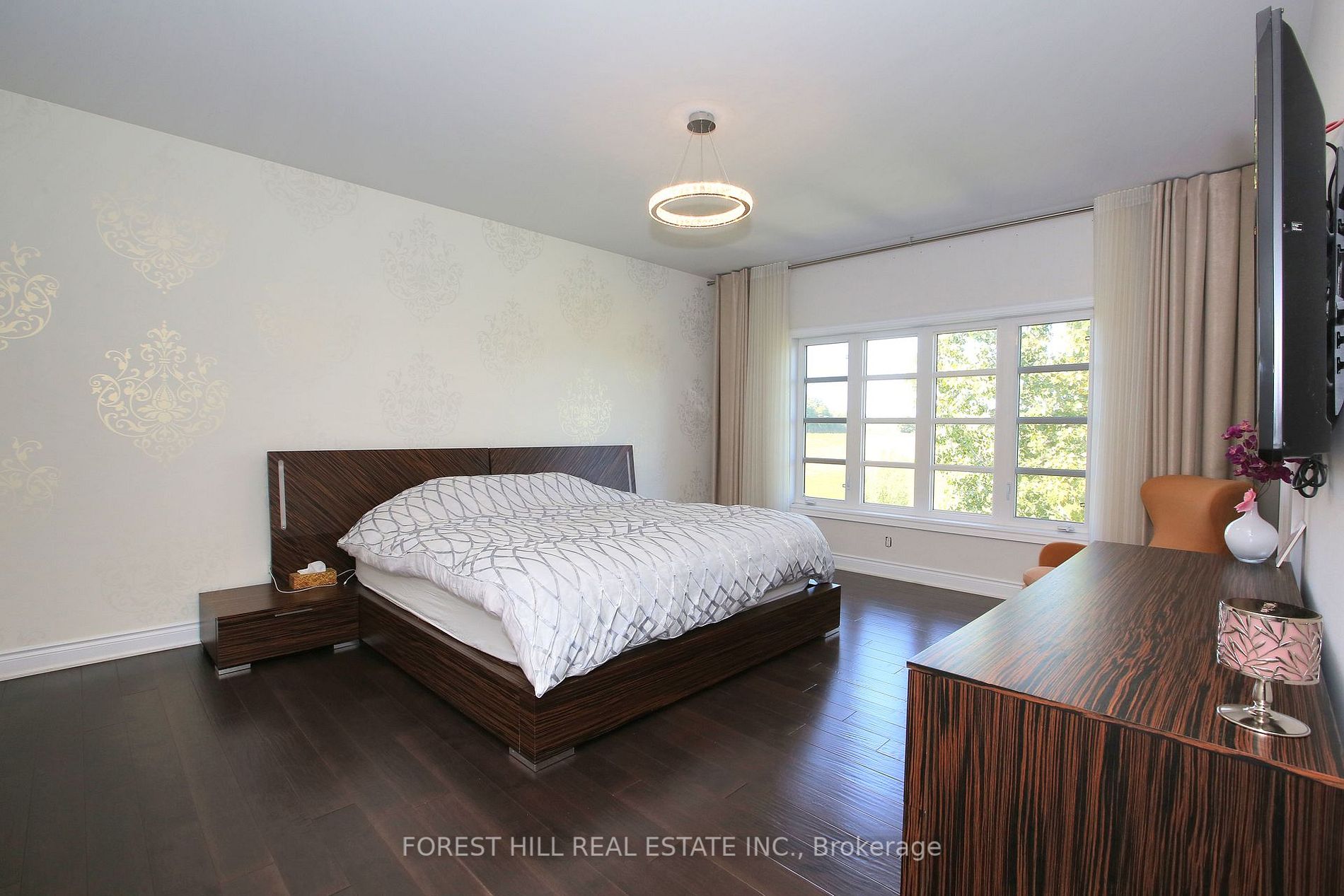 151 Wallenberg Dr