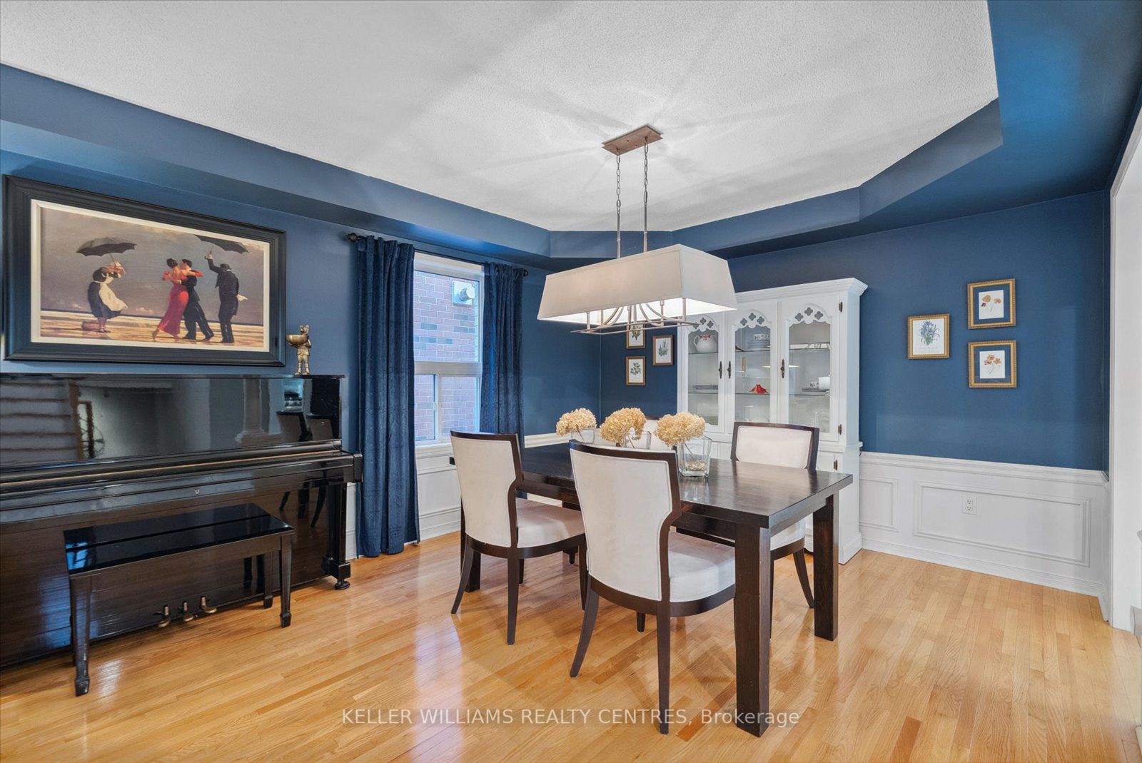 126 Hollybush Dr
