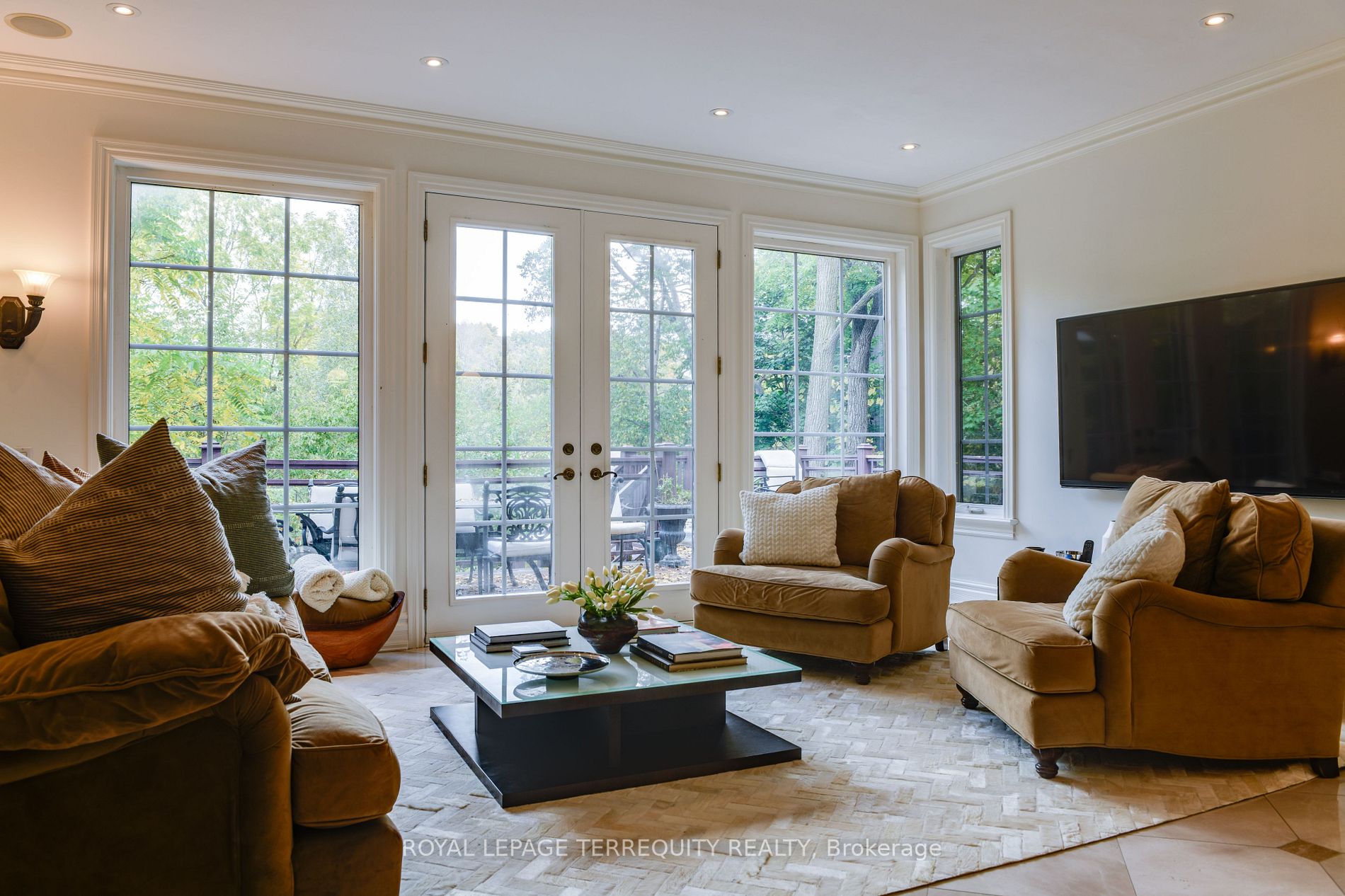 22 Deanbank Dr
