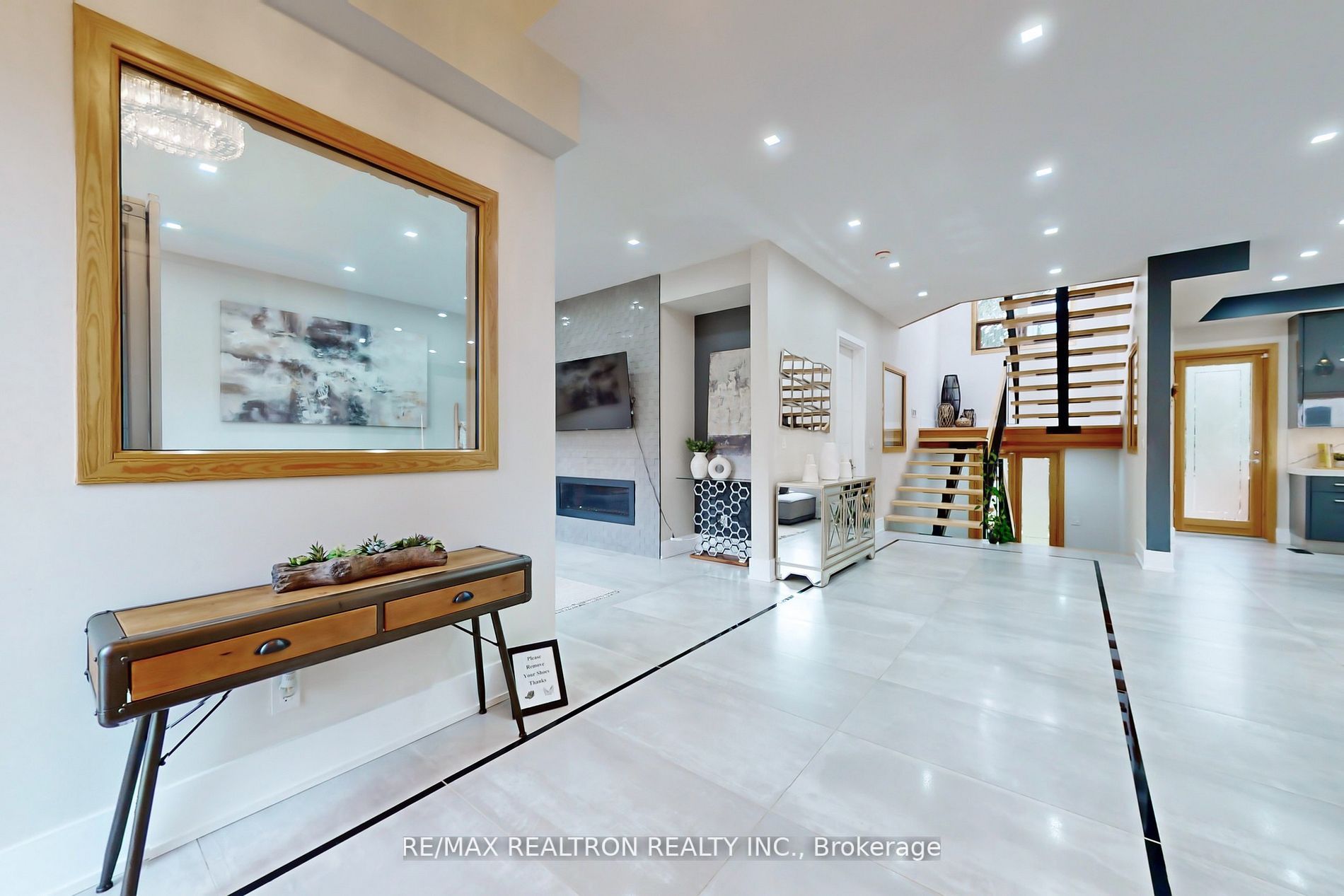 74 Leisure Lane