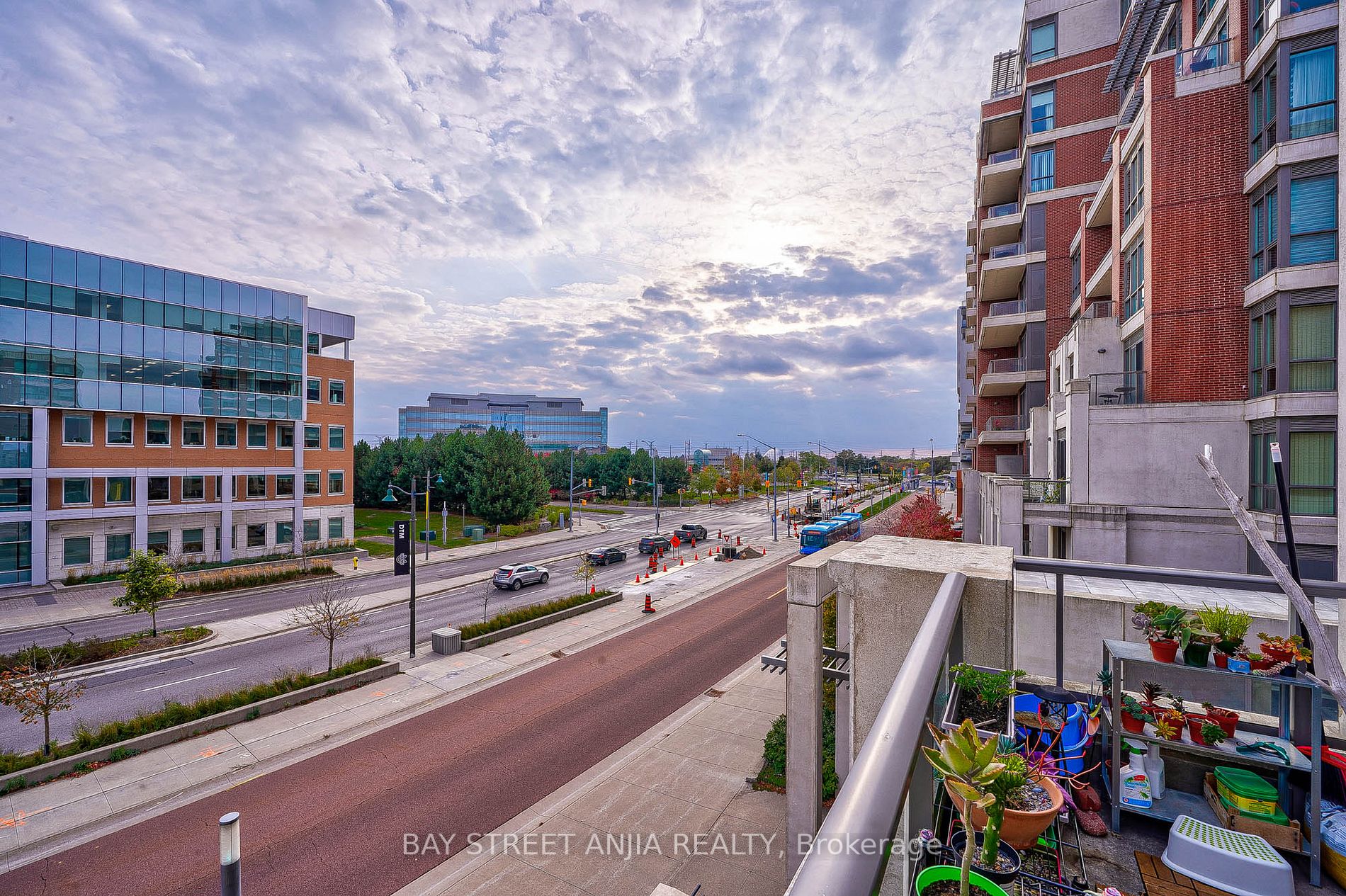 21 Upper Duke Cres, #314B