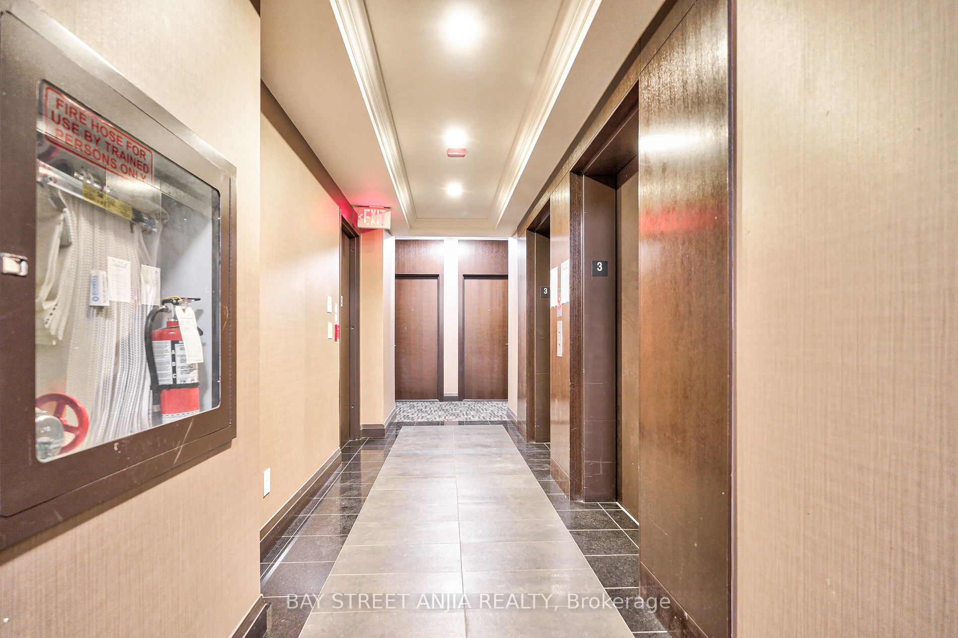 21 Upper Duke Cres, #314B