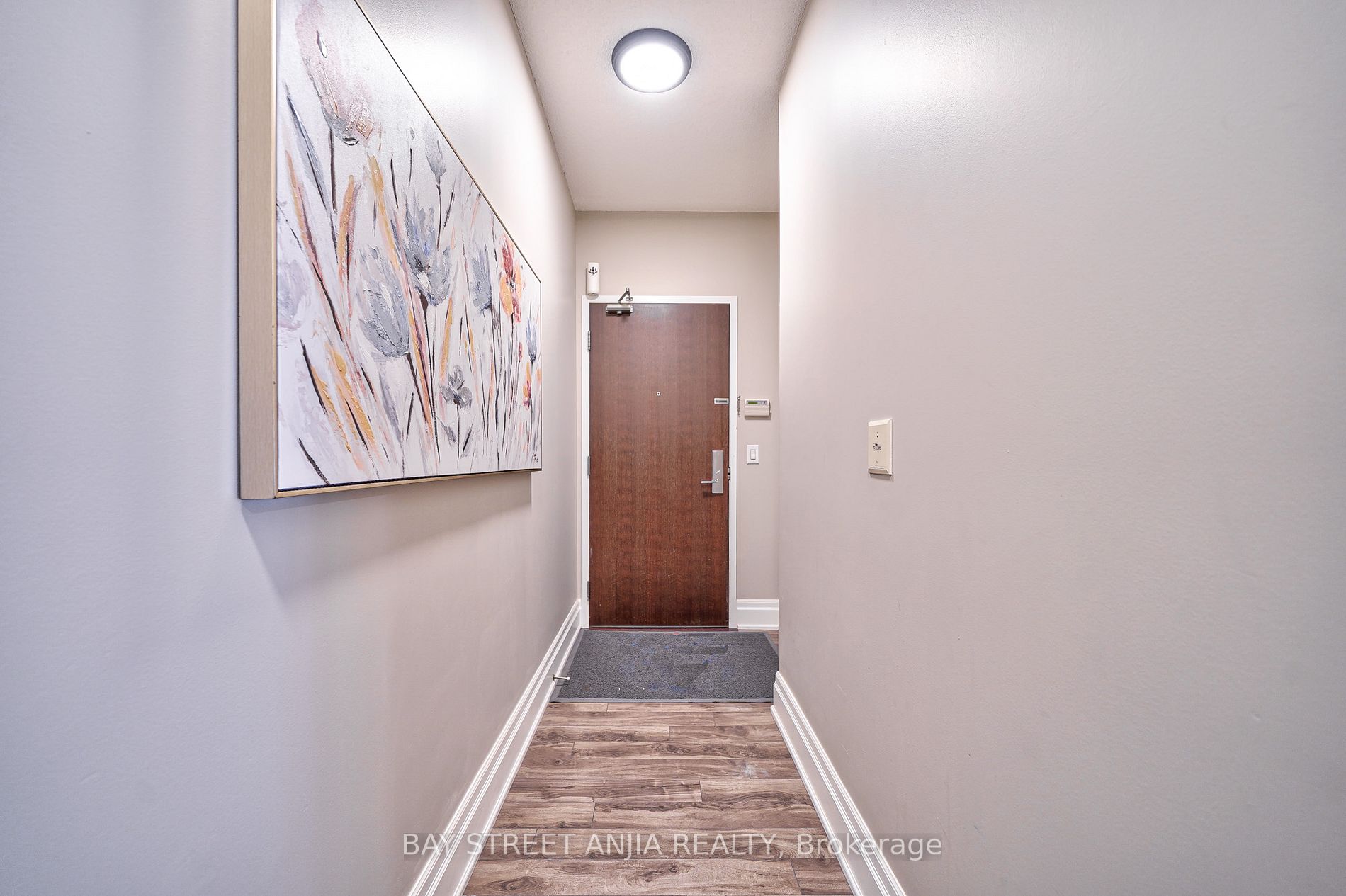 21 Upper Duke Cres, #314B