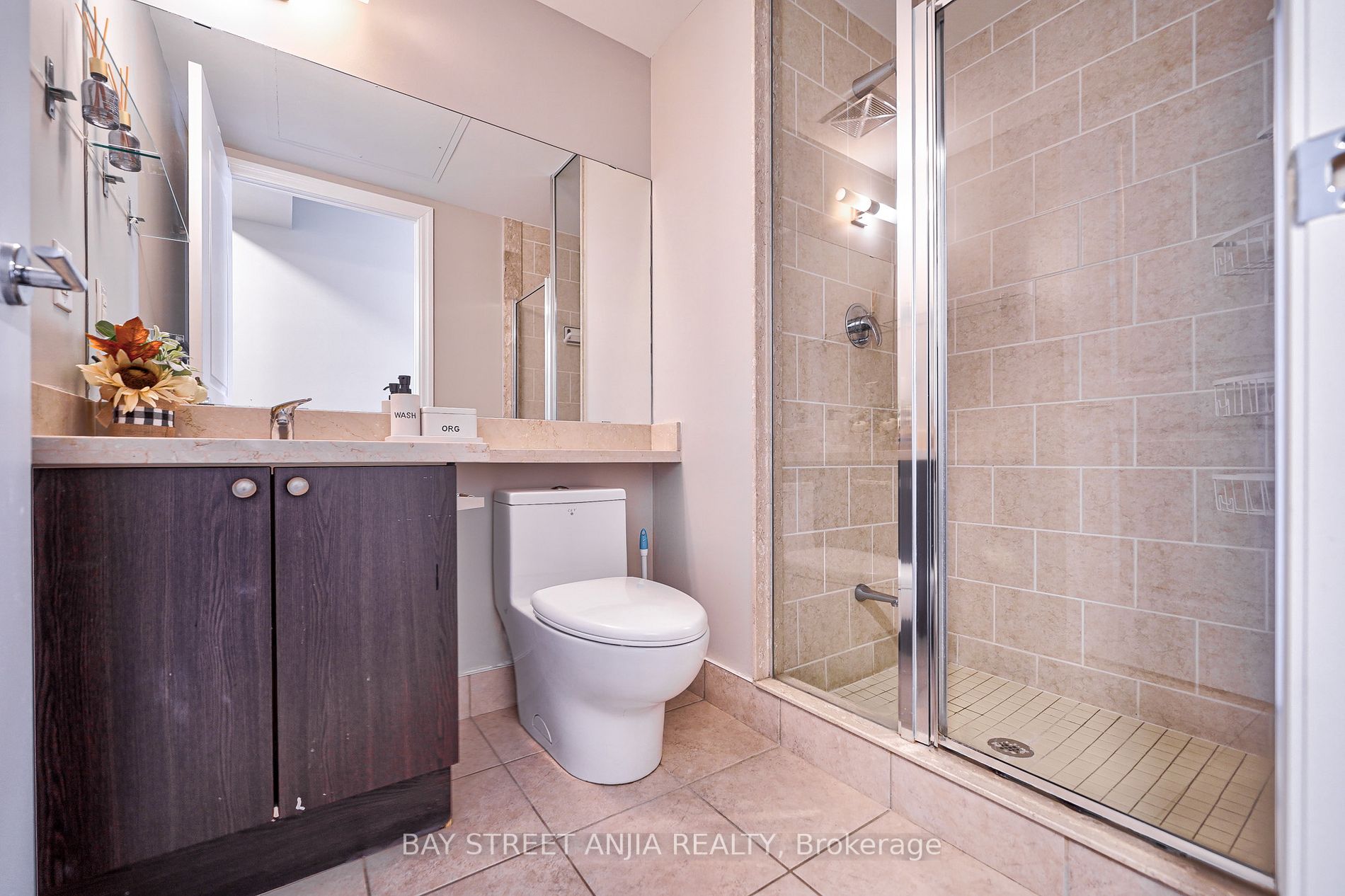 21 Upper Duke Cres, #314B