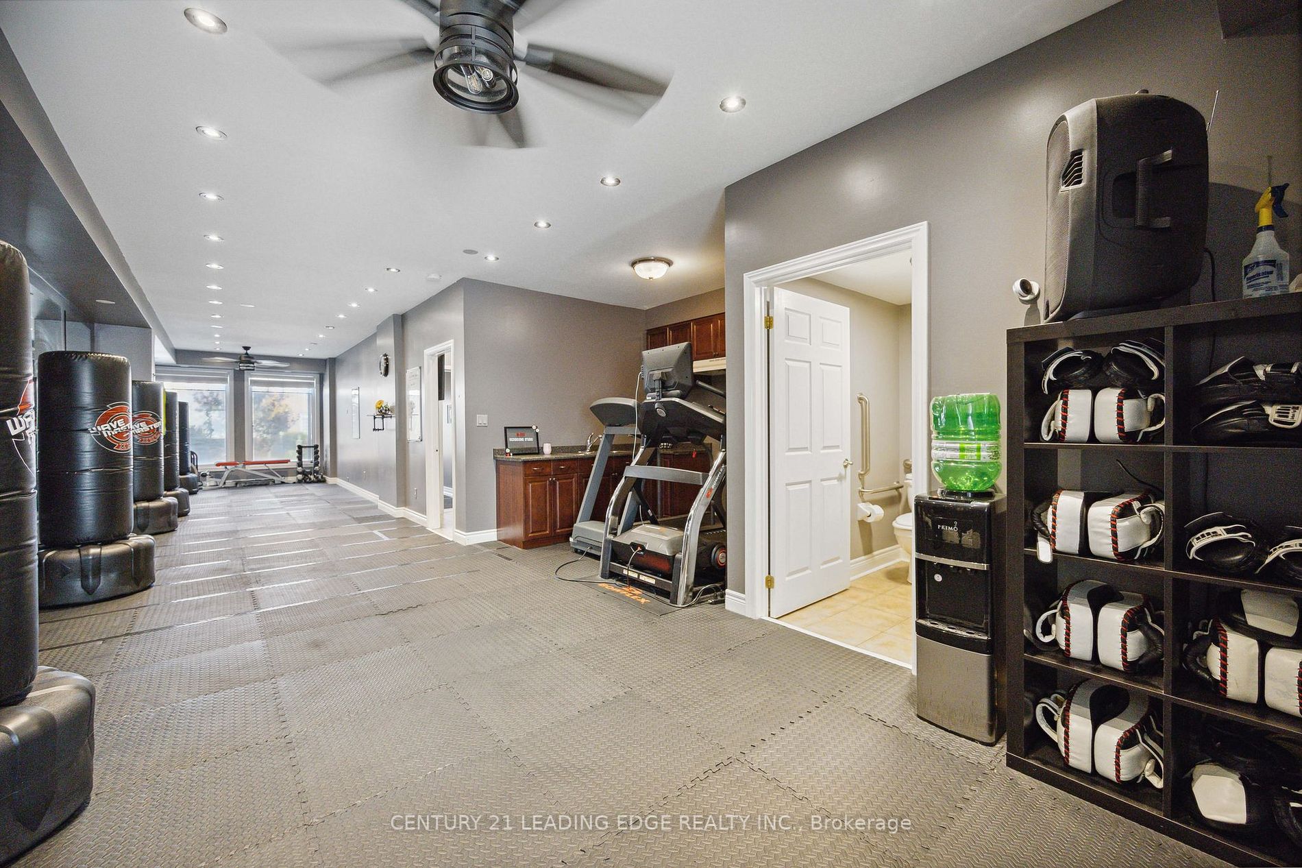 2929 Bur Oak Ave