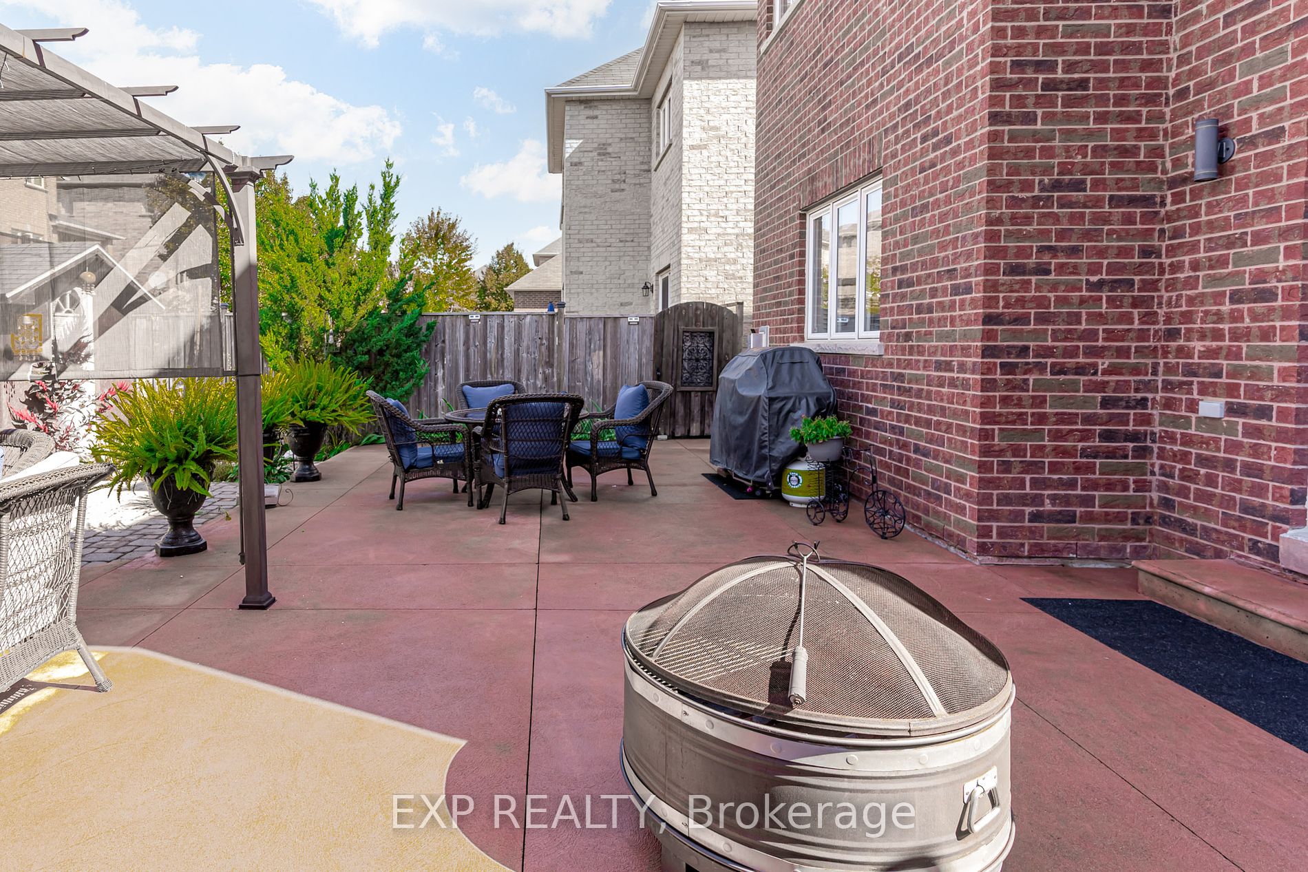 189 Chayna Cres