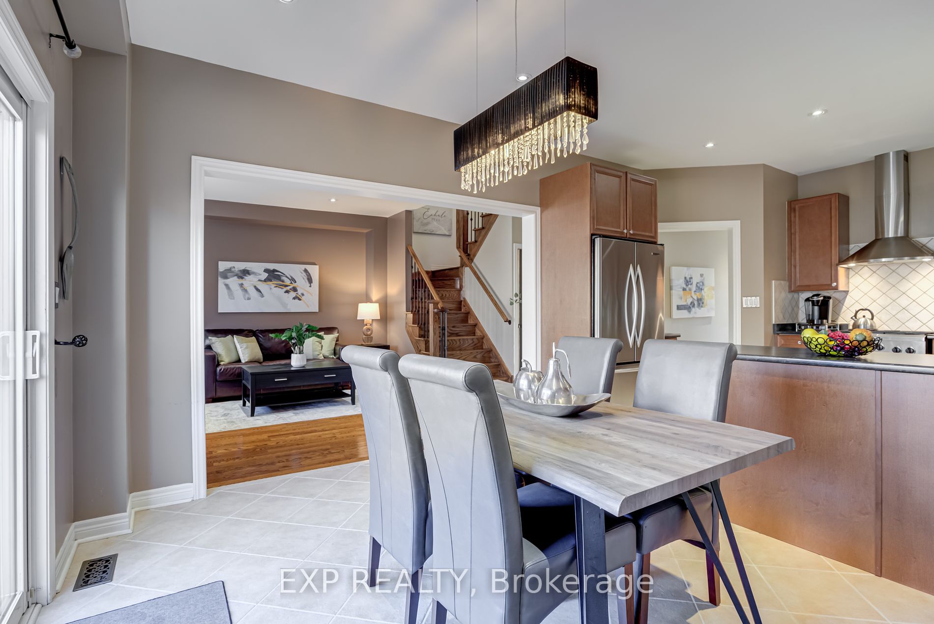 189 Chayna Cres