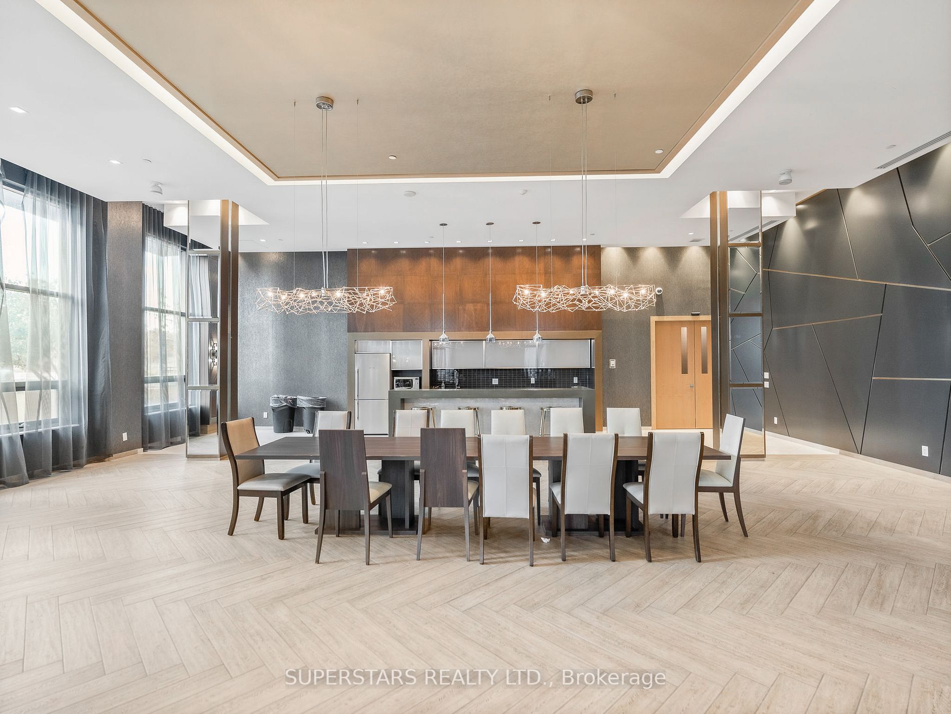 28 Uptown Dr, #609