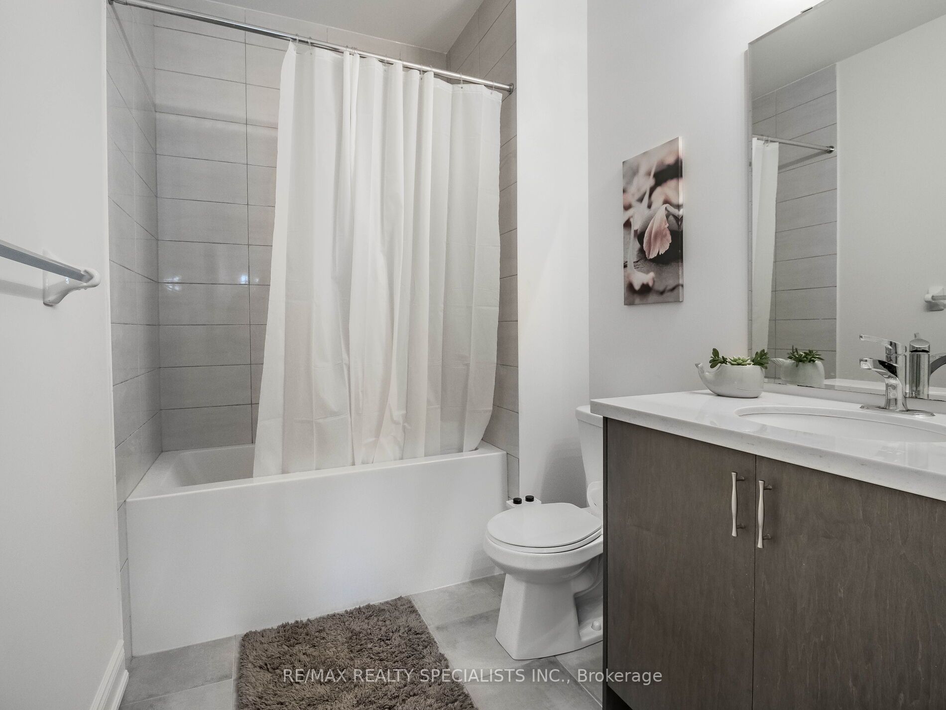 17 Betty May Cres