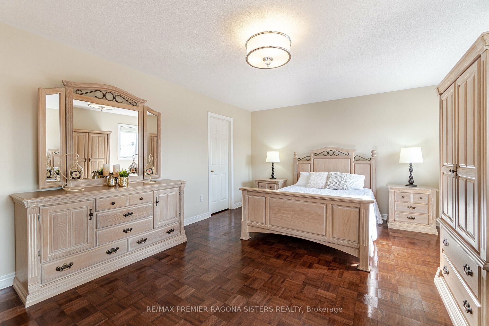 72 Criscione Dr