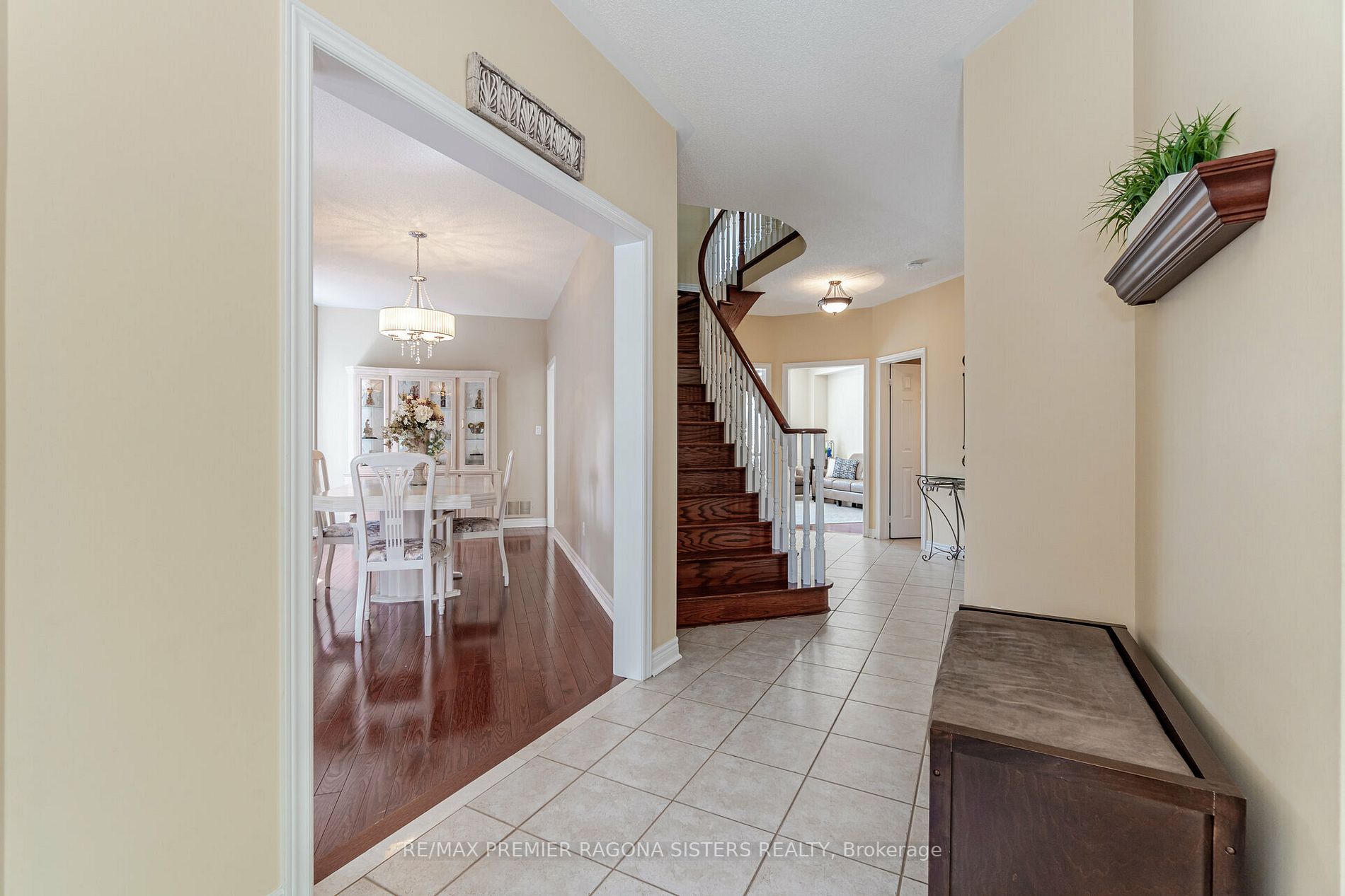 72 Criscione Dr