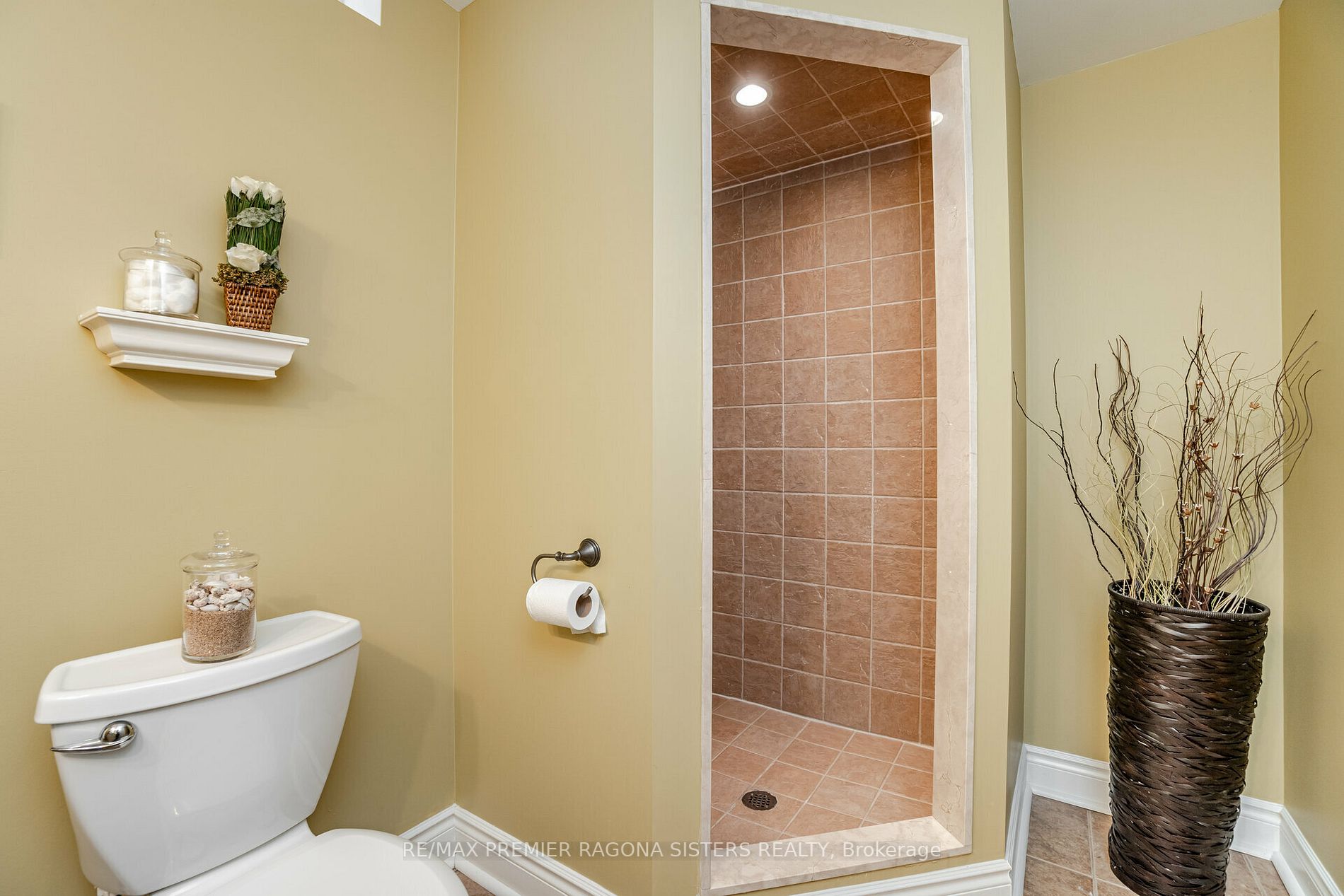 72 Criscione Dr