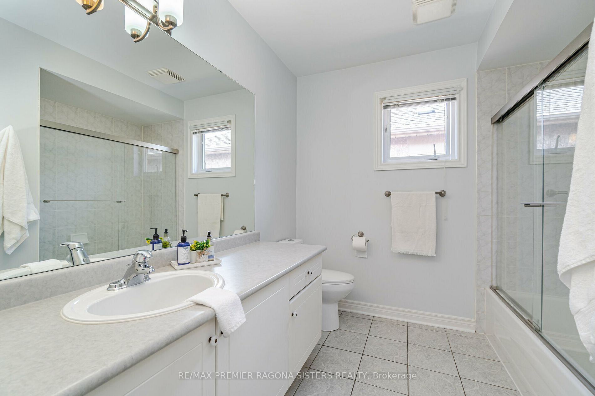 72 Criscione Dr